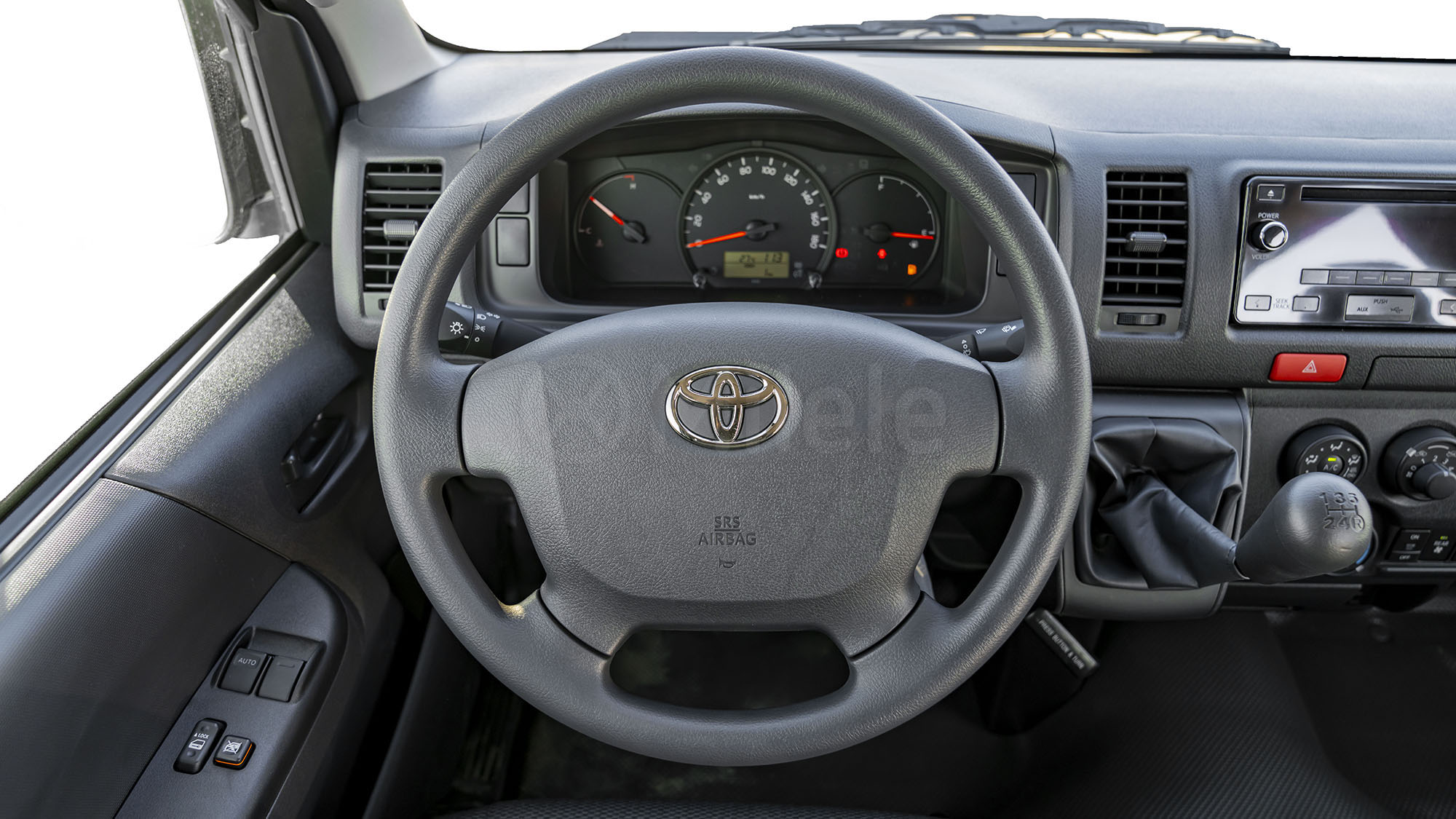 
								(LHD) HIACE HR 15 SEATER 2.5D MT full									
