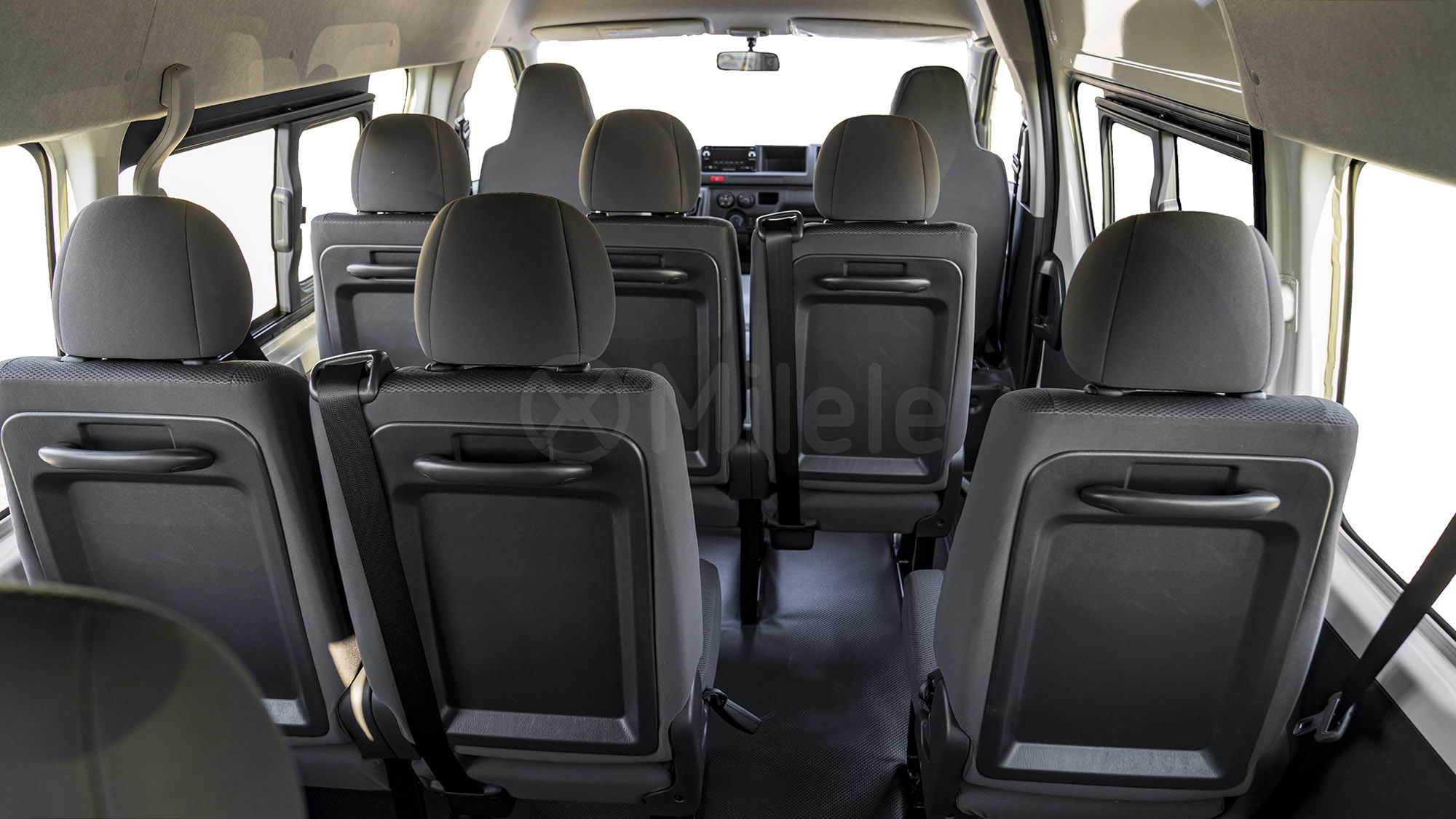 
								(LHD) HIACE HR 15 SEATER 2.5D MT full									