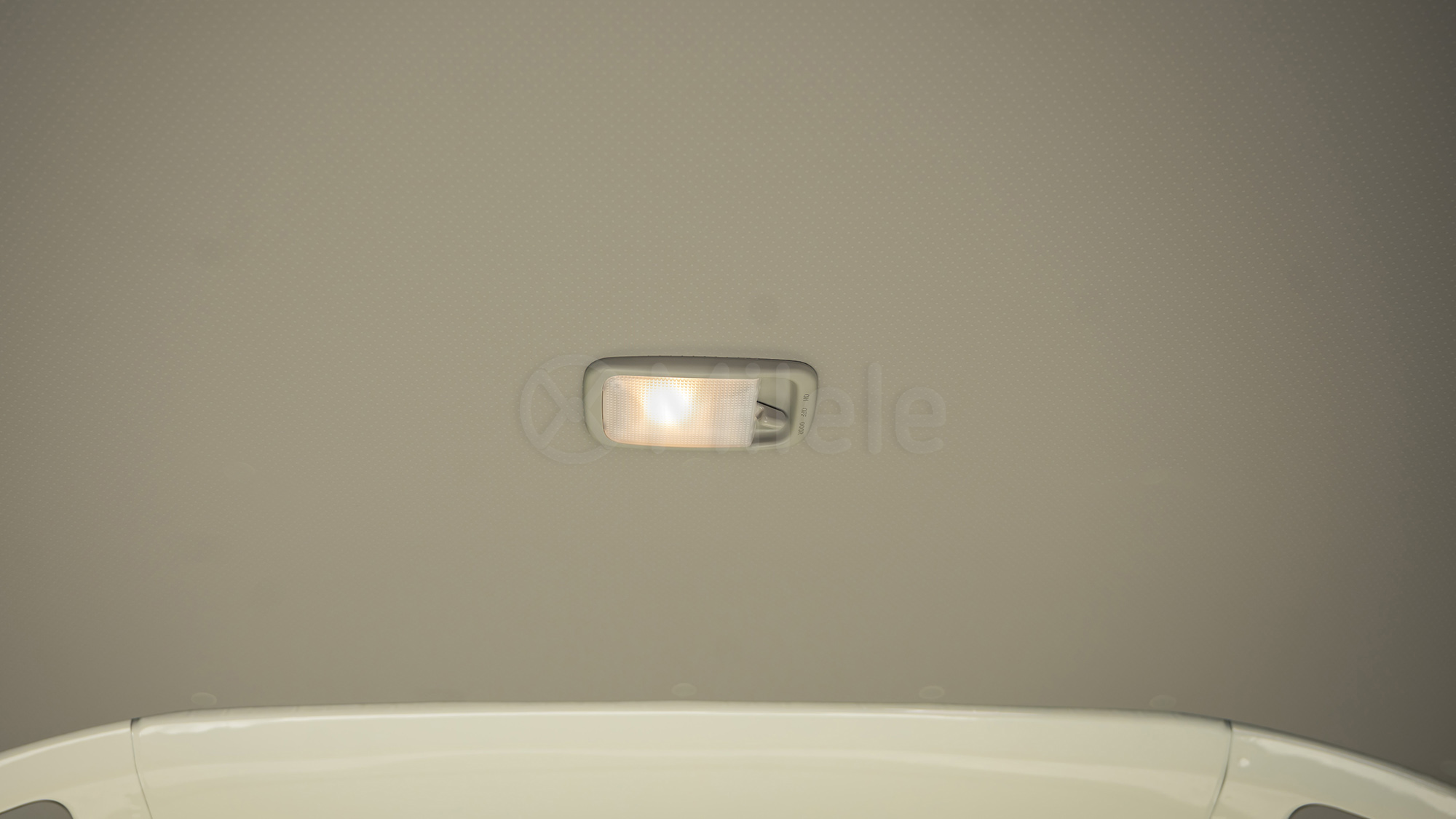 
(LHD) TOYOTA HIACE HR 2.7P AT RWD CARGO MY2025 – WHITE full									