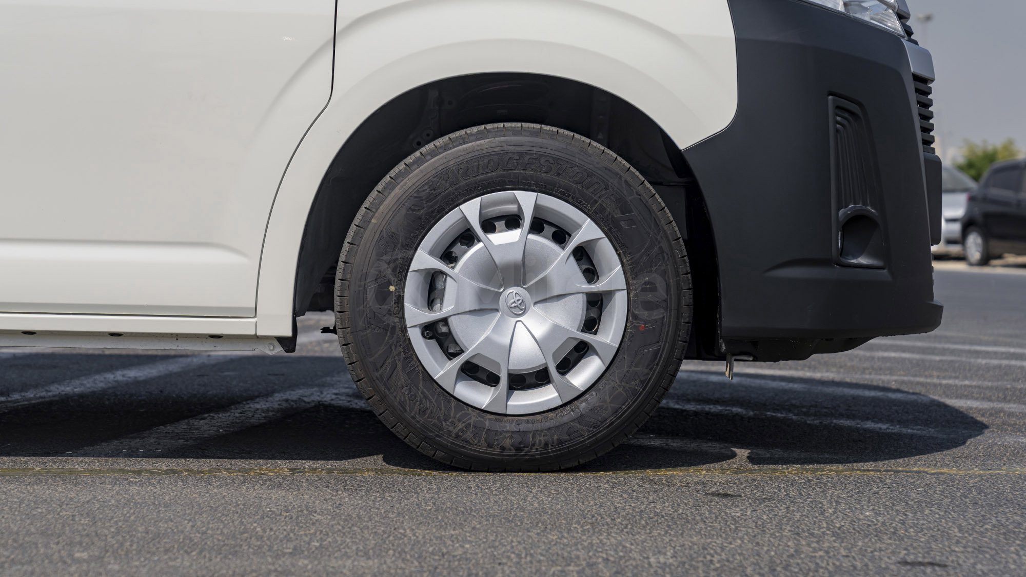 
								(LHD) TOYOTA HIACE HR 2.8D MT RWD 13 SEATER MY2026 – WHITE full									