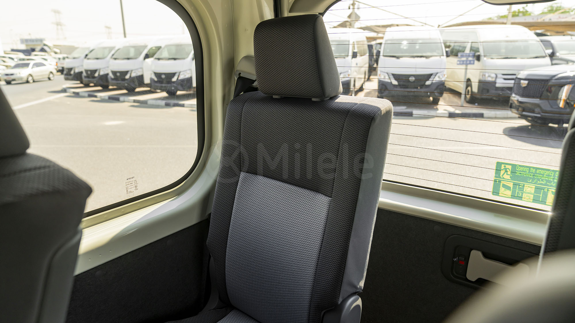
								(LHD) TOYOTA HIACE HR 2.8D MT RWD 13 SEATER MY2026 – WHITE full									