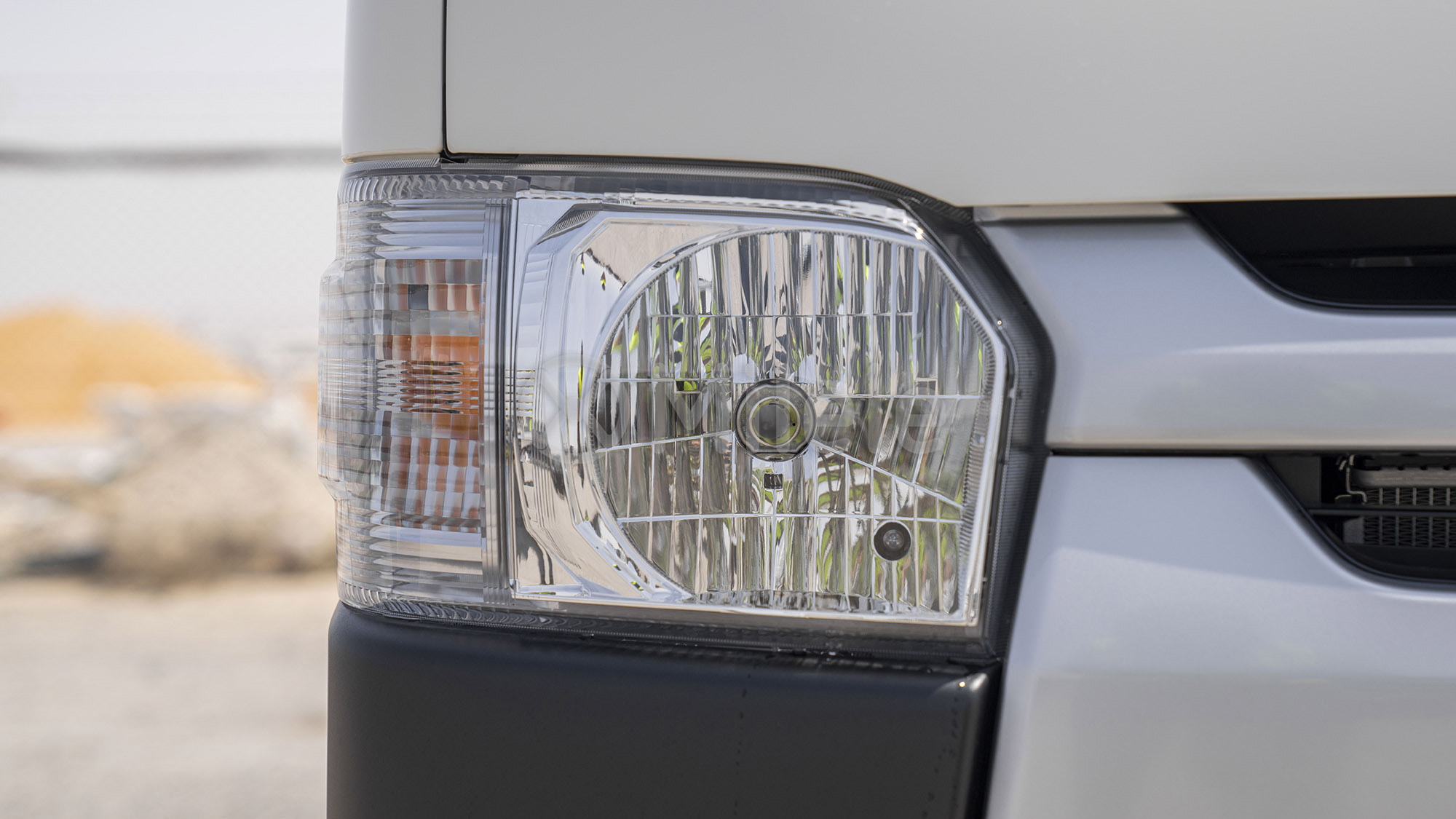 
								(LHD) TOYOTA HIACE STD 2.5D MT 15 SEATER MY2025 – WHITE full									