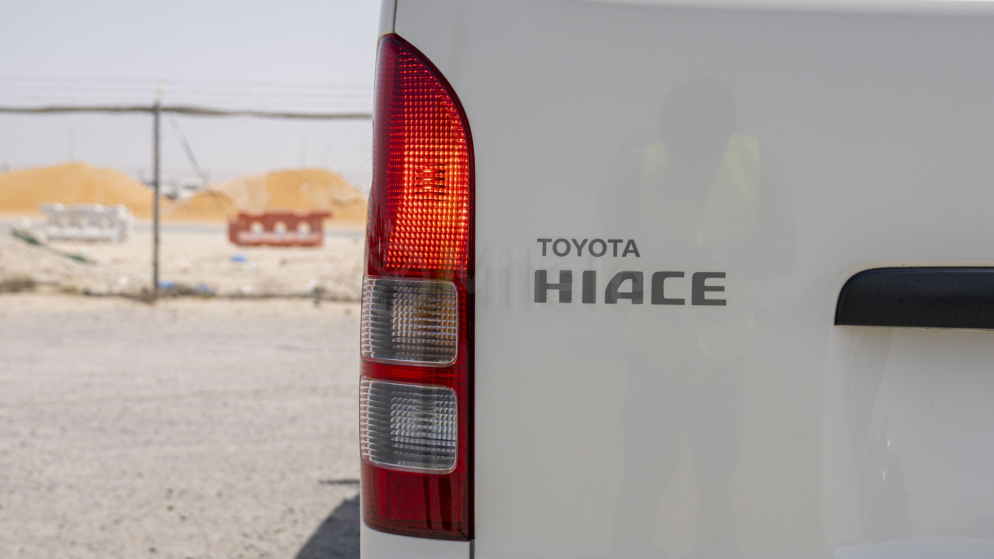 
								(LHD) TOYOTA HIACE STD 2.5D MT 15 SEATER MY2025 – WHITE full									