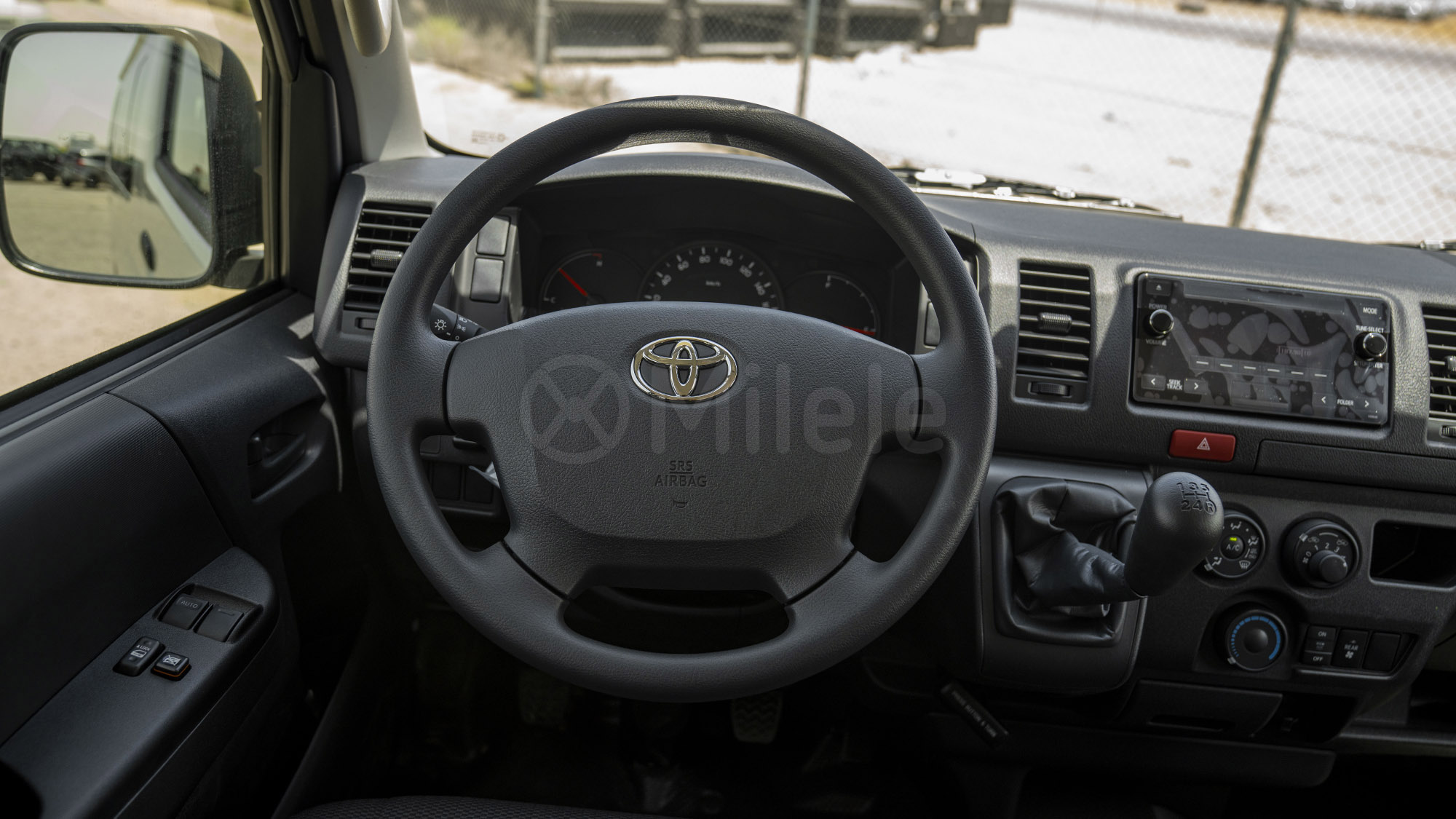 
								(LHD) TOYOTA HIACE STD 2.5D MT 15 SEATER MY2025 – WHITE full									