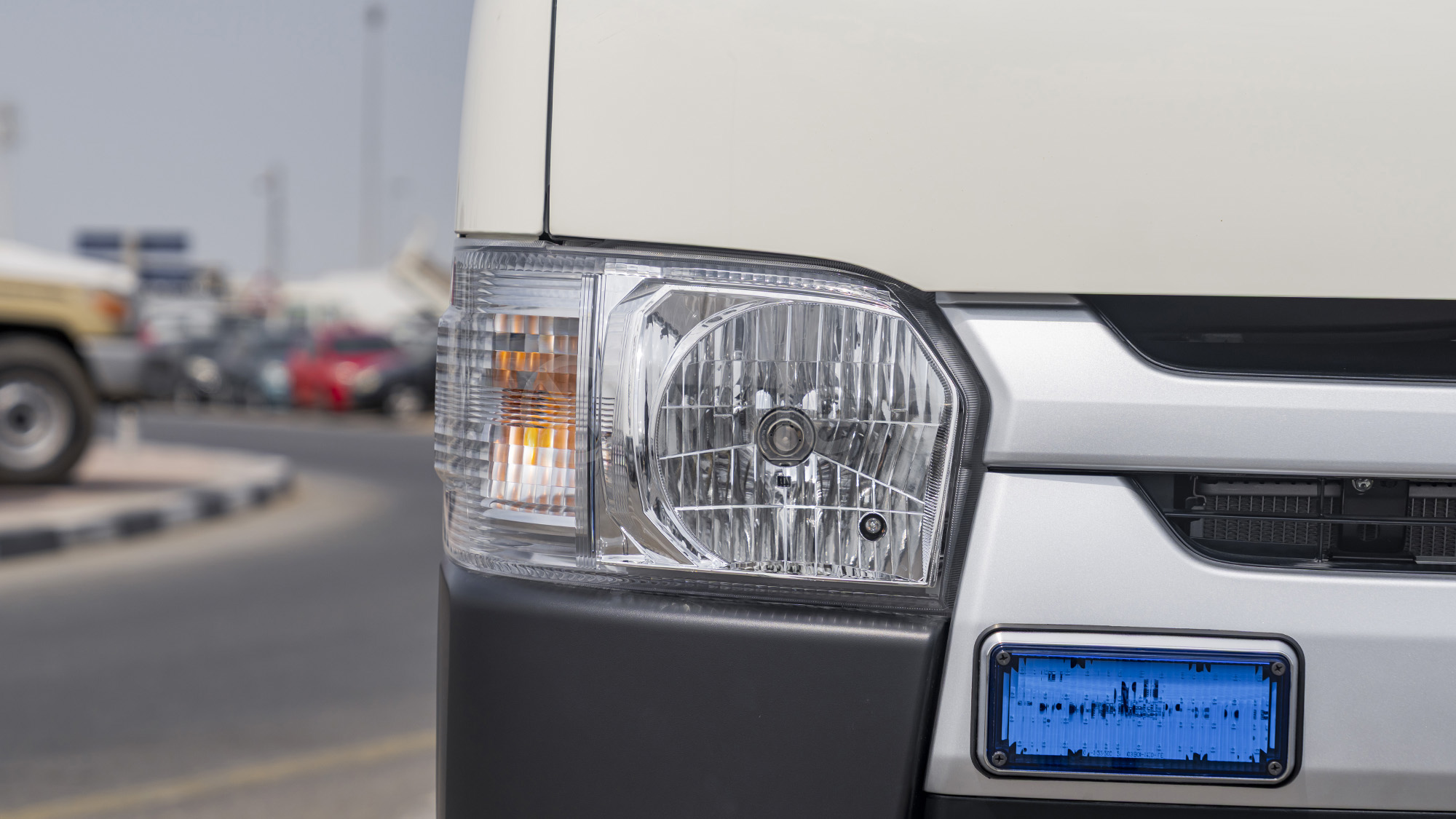 
								(LHD) TOYOTA HIACE STD VAN 2.7P MT RWD MY2025 – WHITE full									