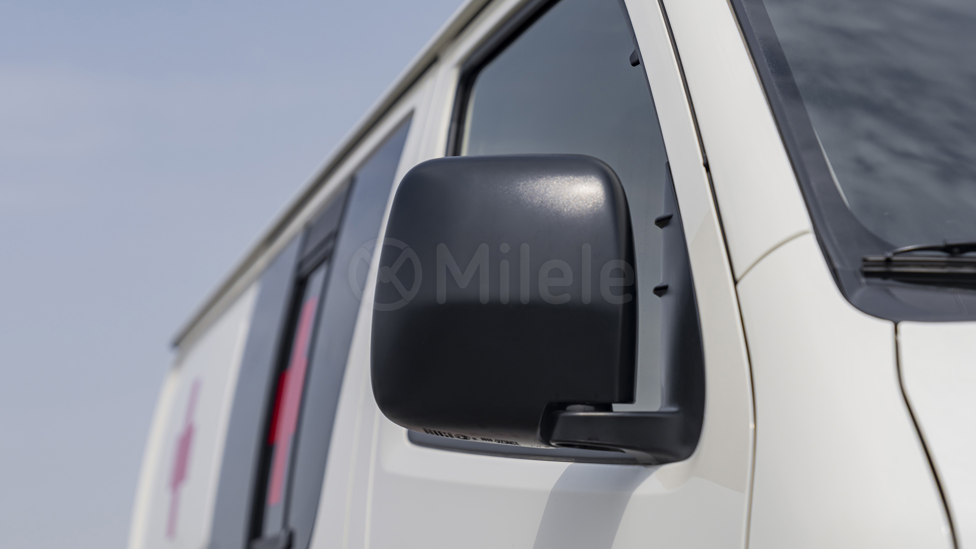 
								(LHD) TOYOTA HIACE STD VAN 2.7P MT RWD MY2025 – WHITE full									