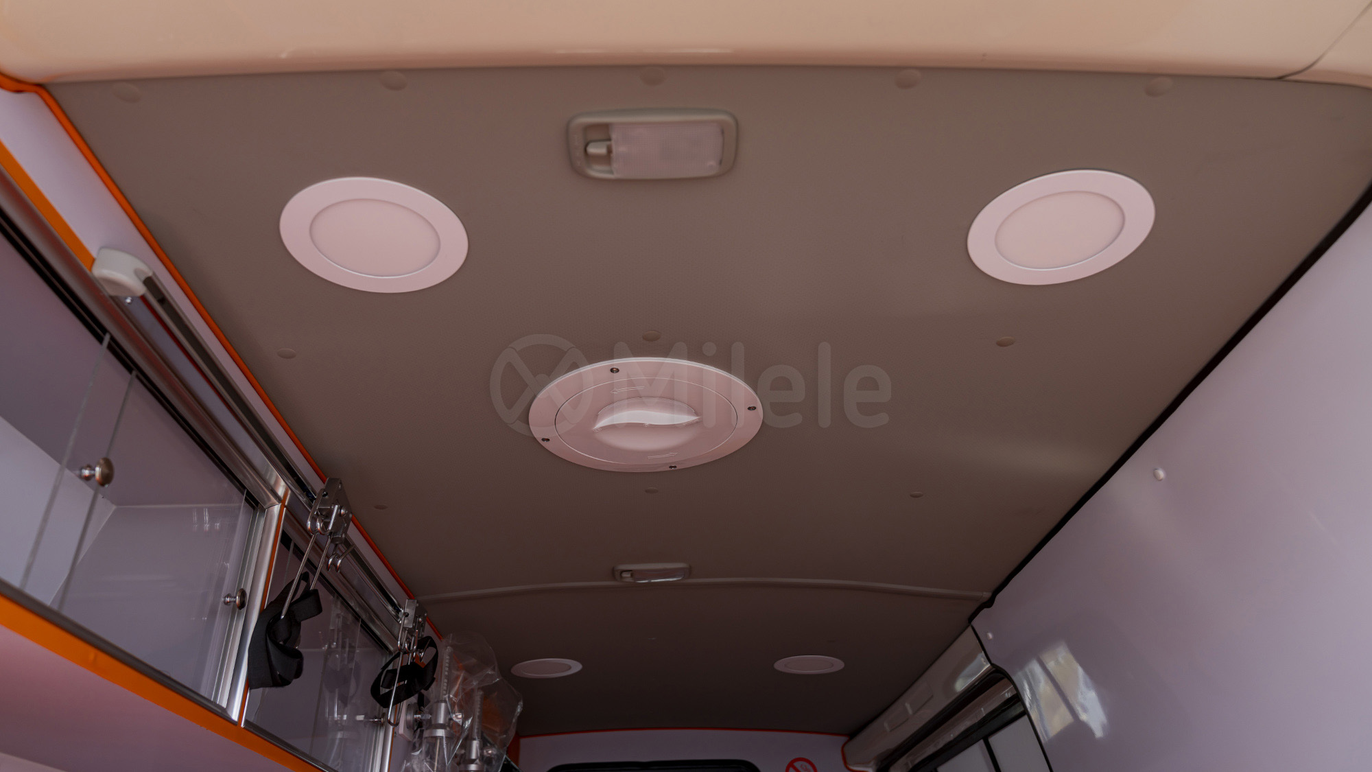 
								(LHD) TOYOTA HIACE STD VAN 2.7P MT RWD MY2025 – WHITE full									