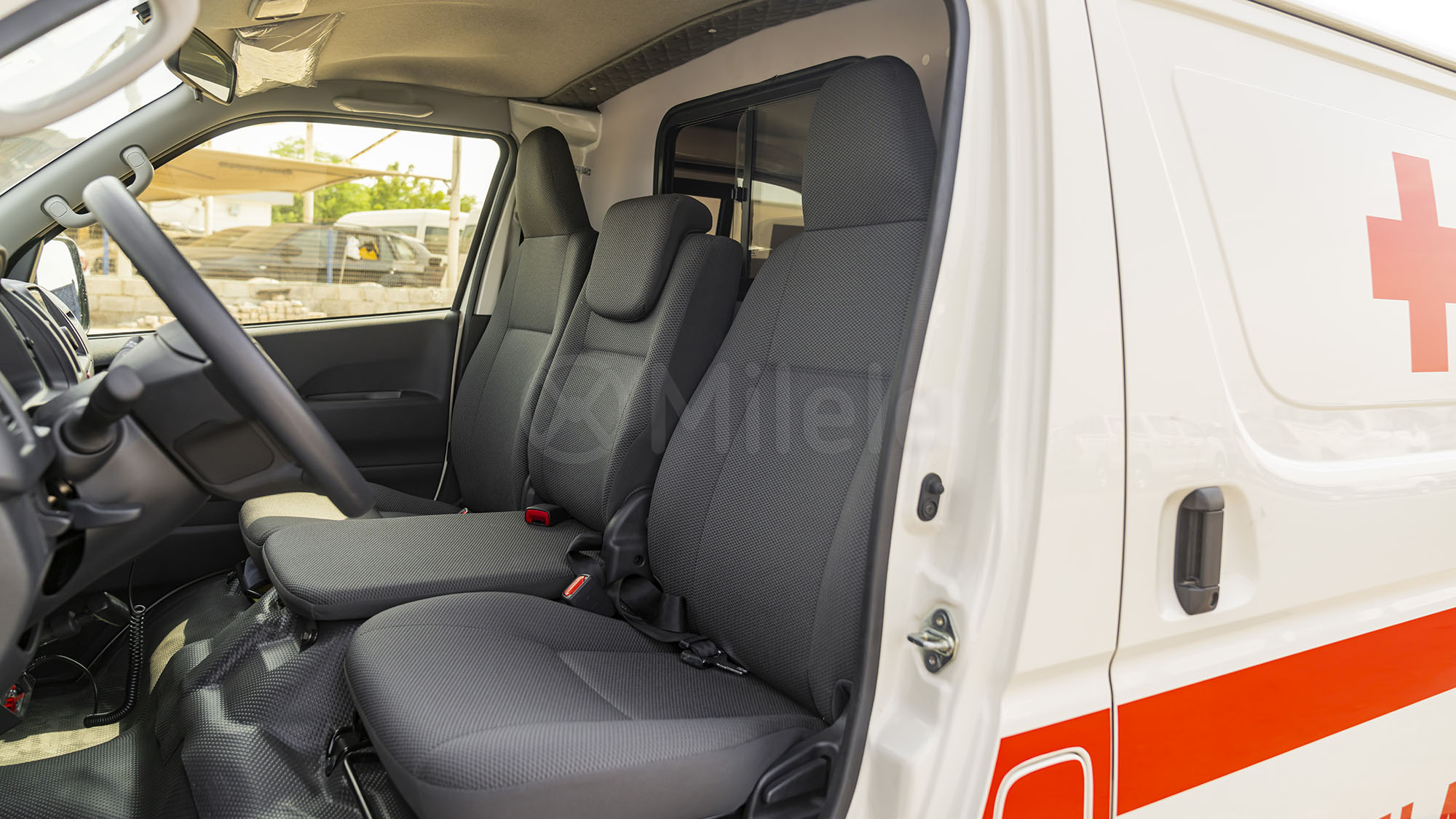 
								(LHD) TOYOTA HIACE STD VAN 2.7P MT RWD MY2025 – WHITE full									