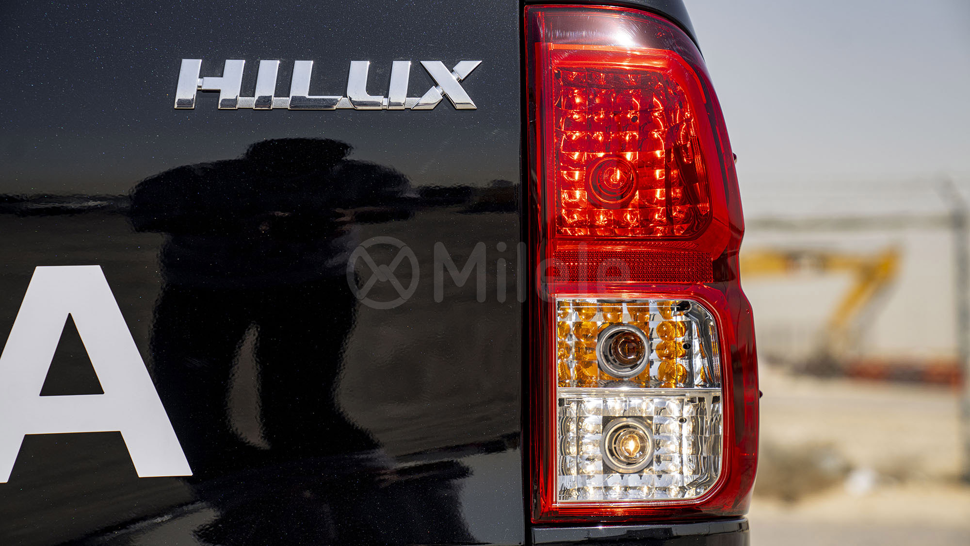 
(LHD) TOYOTA HILUX DC 2.4D AT 4X4 MY2025 – BLACK full									
