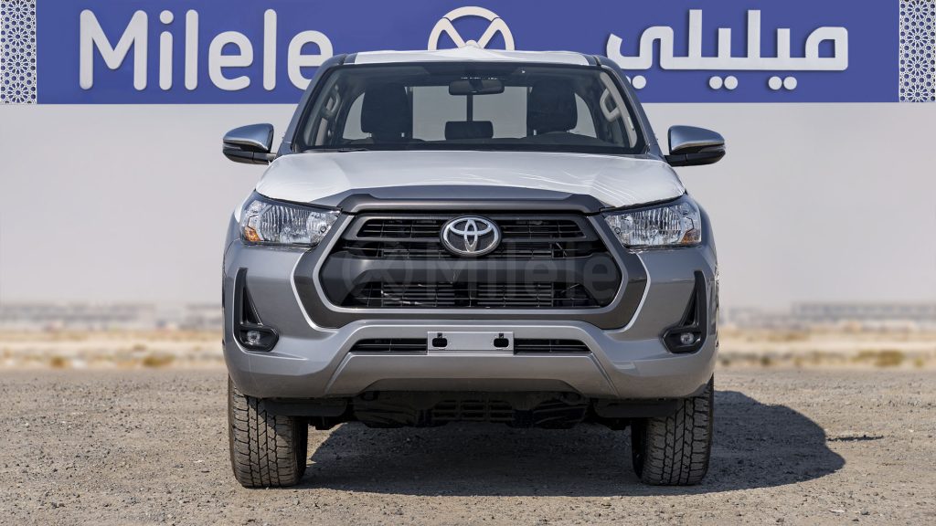 (LHD) TOYOTA HILUX DC 2.4D AT 4X4 MY2025 – SILVER