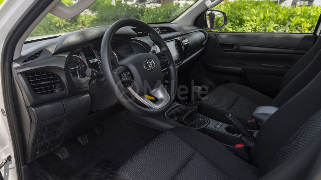(LHD) TOYOTA HILUX DC 2.4D MT 4X4 P.WINDOW MY2025 – WHITE