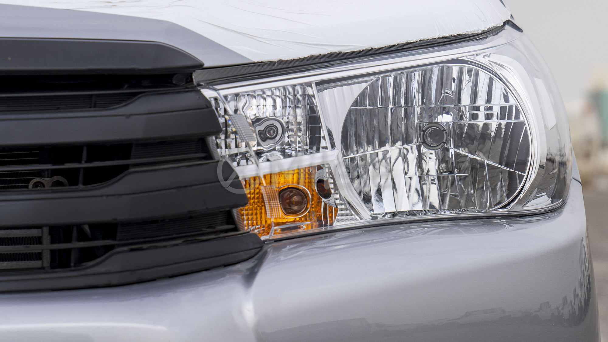 
(LHD) TOYOTA HILUX DC 2.4D MT 4X4 P.WINDOW MY2025 – SILVER full									