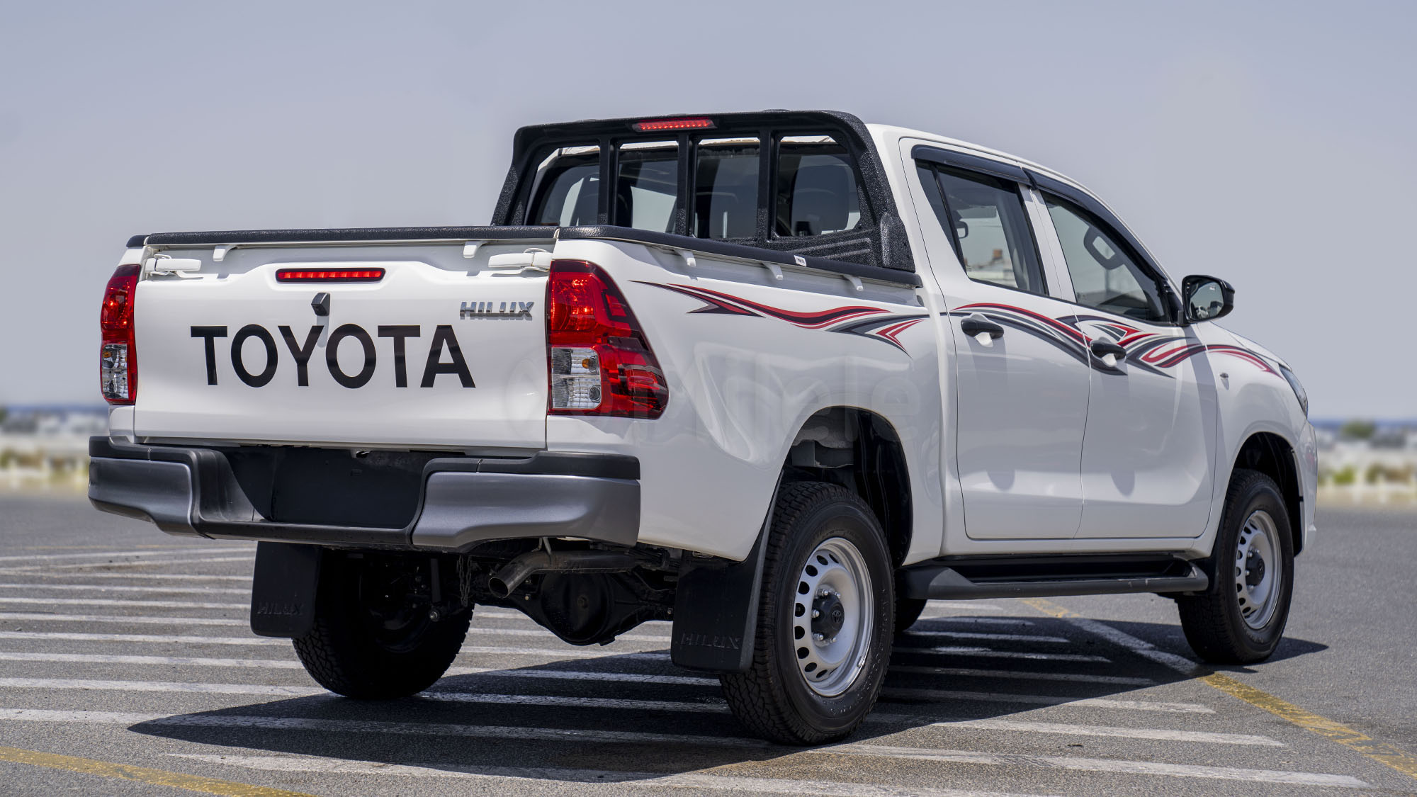 
(LHD) TOYOTA HILUX DC 2.4D MT 4X4 P.WINDOW MY2025 – WHITE full									