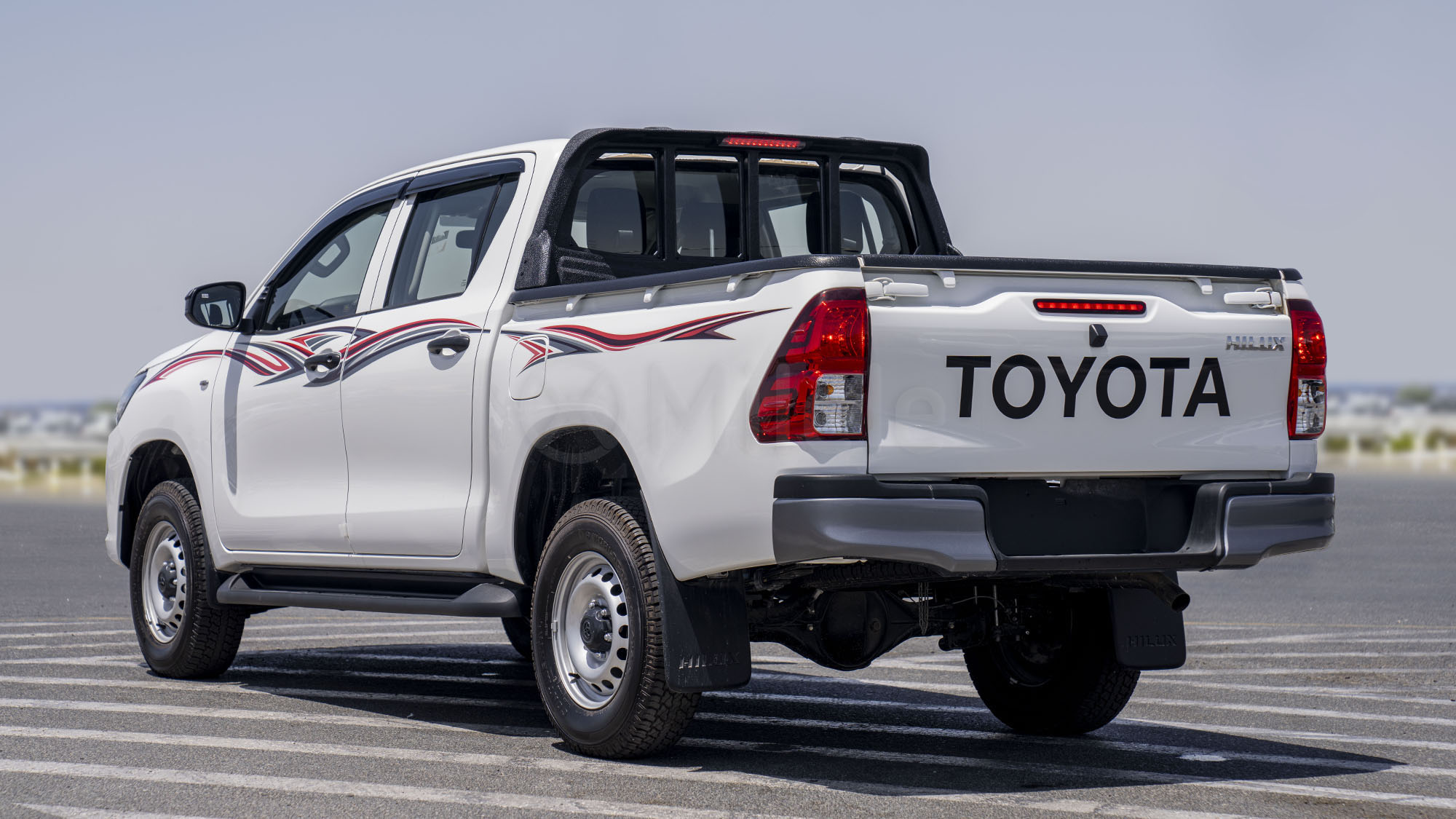 
(LHD) TOYOTA HILUX DC 2.4D MT 4X4 P.WINDOW MY2025 – WHITE full									