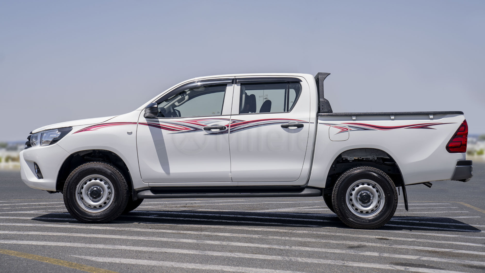 
(LHD) TOYOTA HILUX DC 2.4D MT 4X4 P.WINDOW MY2025 – WHITE full									