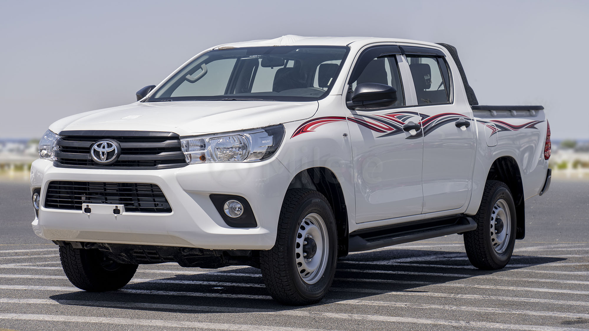 
(LHD) TOYOTA HILUX DC 2.4D MT 4X4 P.WINDOW MY2025 – WHITE full									
