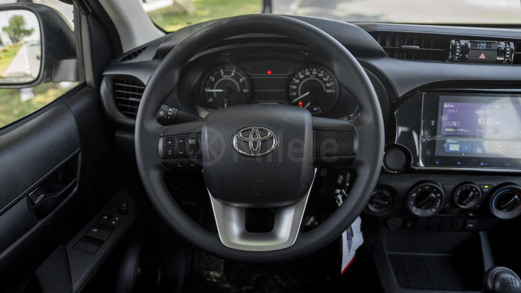 
(LHD) TOYOTA HILUX DC 2.4D MT 4X4 P.WINDOW MY2025 – WHITE full									