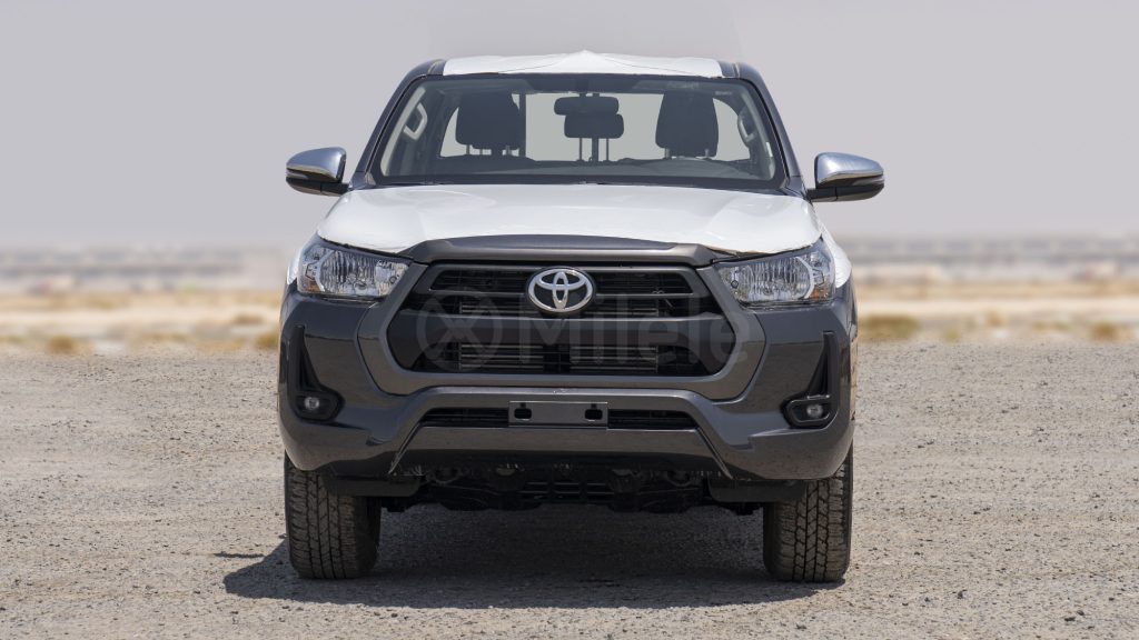 (LHD) TOYOTA HILUX DC 2.4D MT 4X4 P.WINDOW MY2025 – GREY ME.