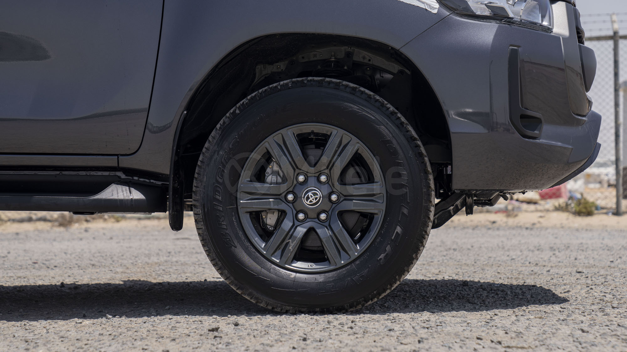 
(LHD) TOYOTA HILUX DC 2.4D MT 4X4 P.WINDOW MY2025 – GREY ME. full									