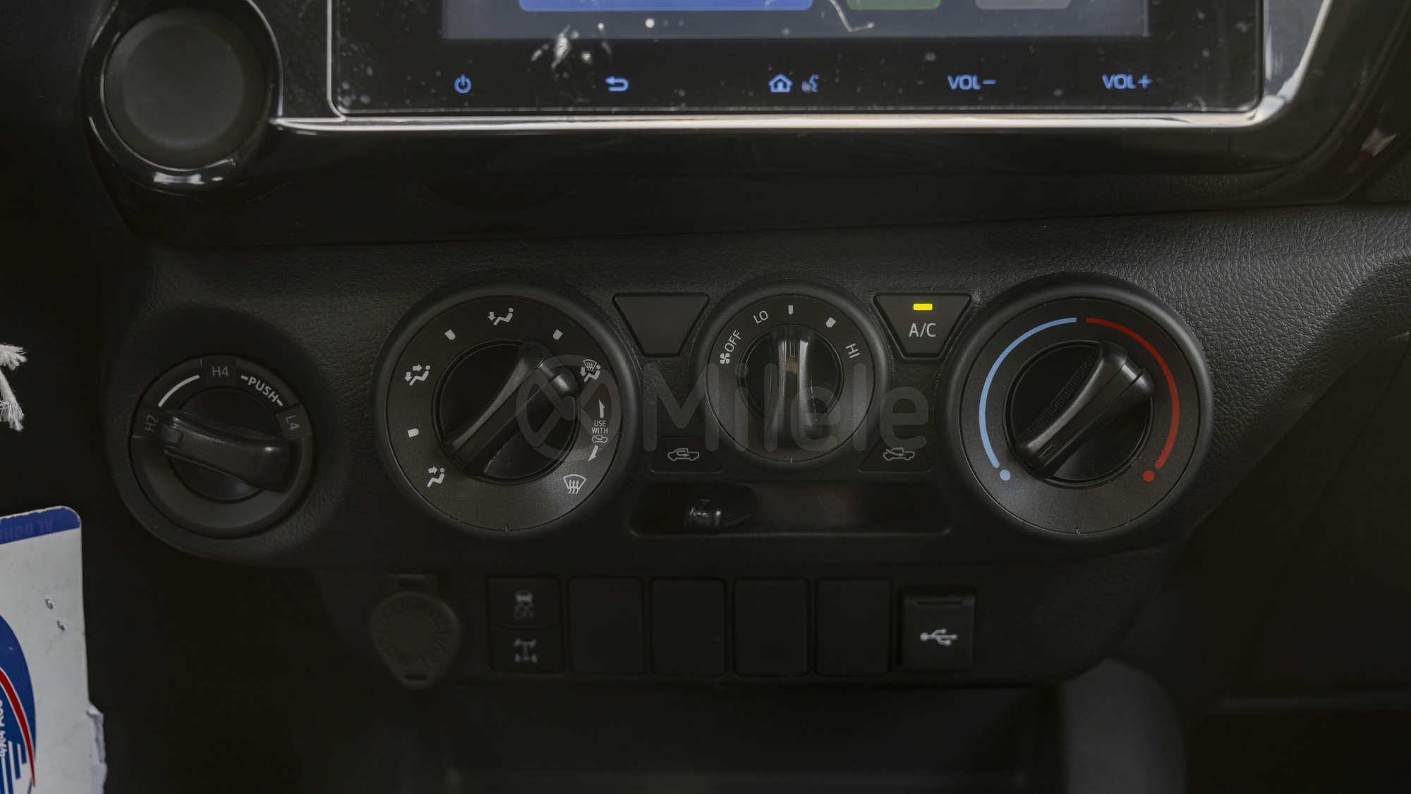 
								(LHD) TOYOTA HILUX DC 2.4D MT 4X4 P.WINDOW MY2025 – SILVER full									