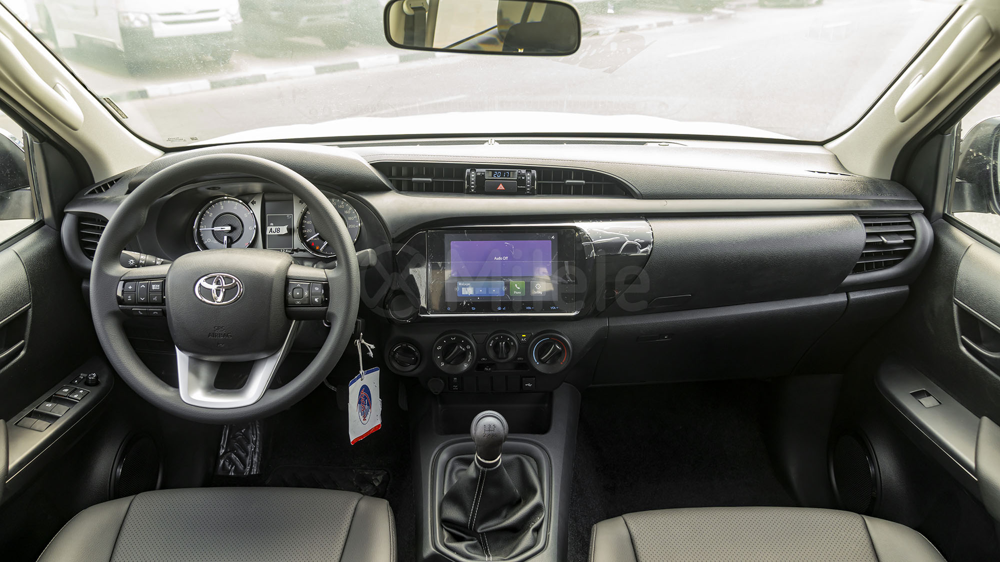 
								(LHD) TOYOTA HILUX DC 2.4D MT 4X4 P.WINDOW MY2025 – SILVER full									