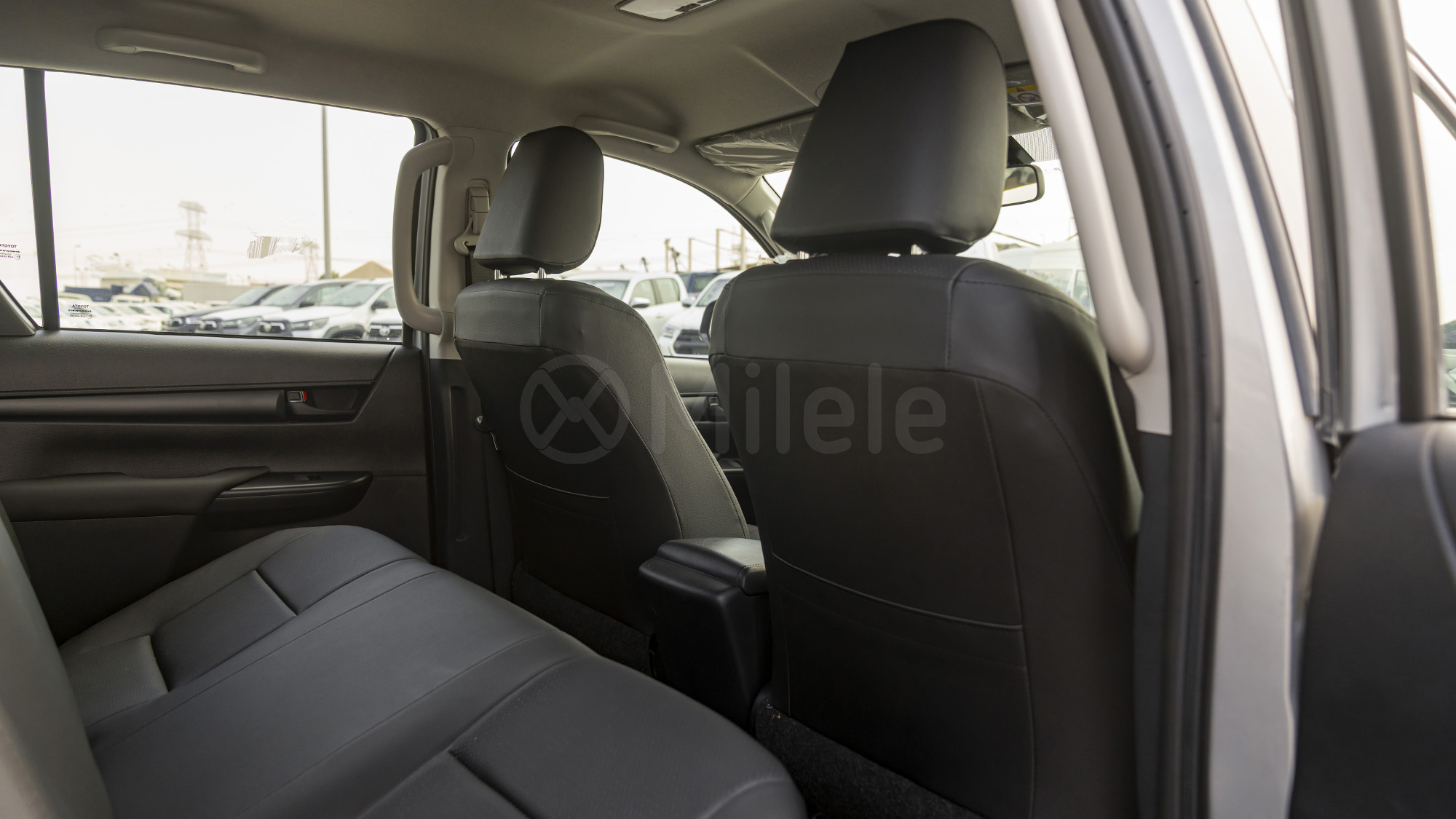 
								(LHD) TOYOTA HILUX DC 2.4D MT 4X4 P.WINDOW MY2025 – SILVER full									