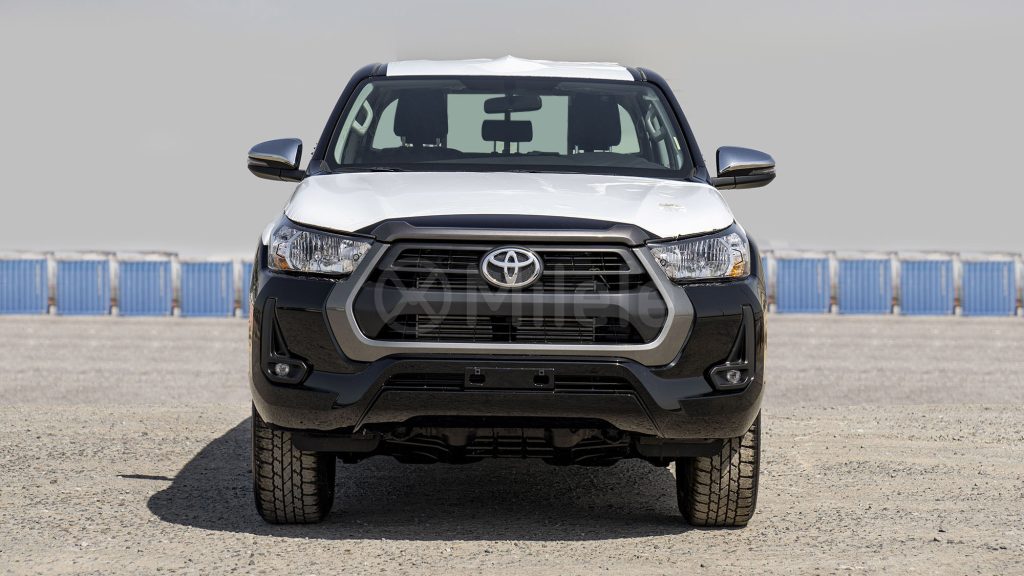 (LHD) TOYOTA HILUX DC 2.4D AT 4X4 MY2026 – ATTITUDE BLACK