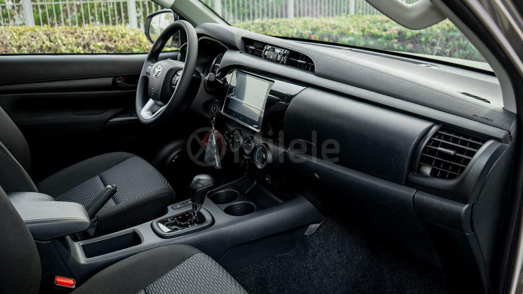 (LHD) TOYOTA HILUX DC 2.4D AT 4X4 MY2026 – GREY