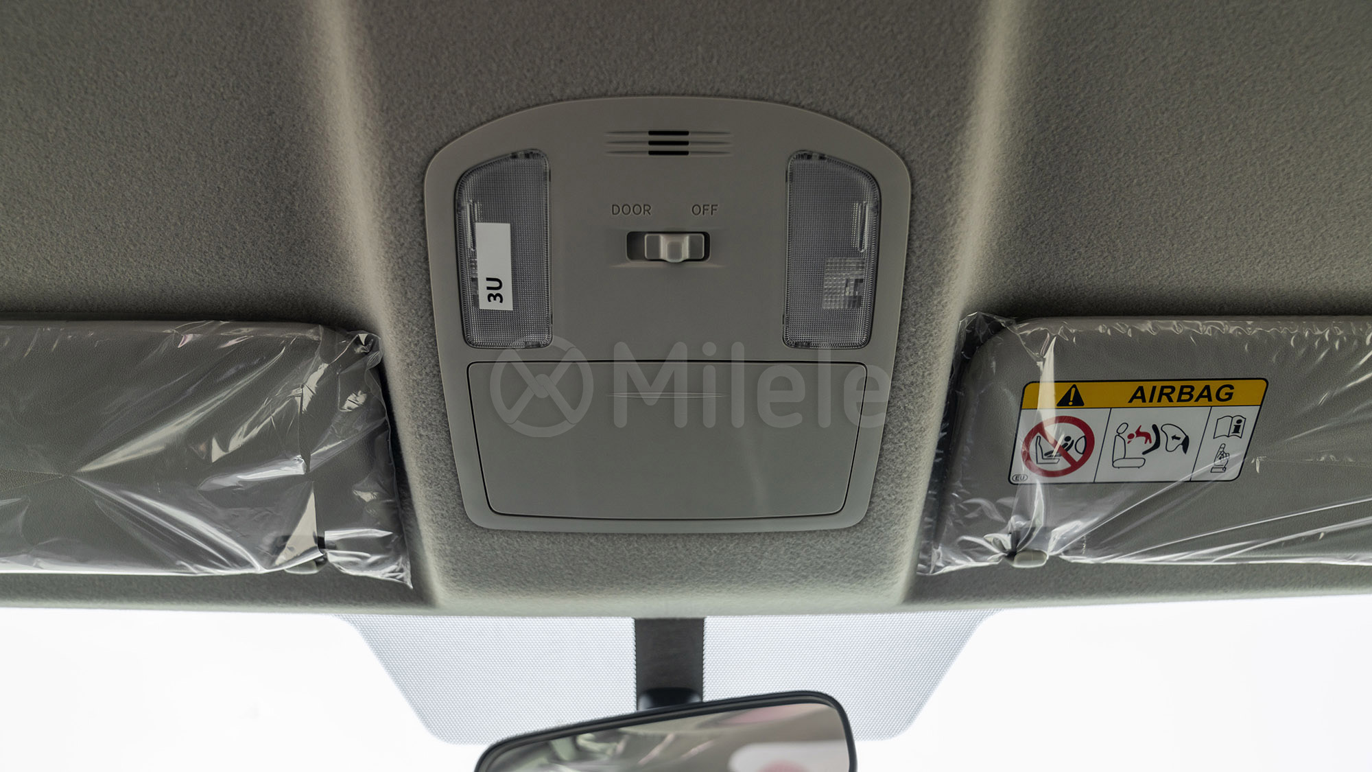 
(LHD) TOYOTA HILUX DC 2.4D MT 4X4 P.WINDOW MY2026 – SUPER WHITE full									