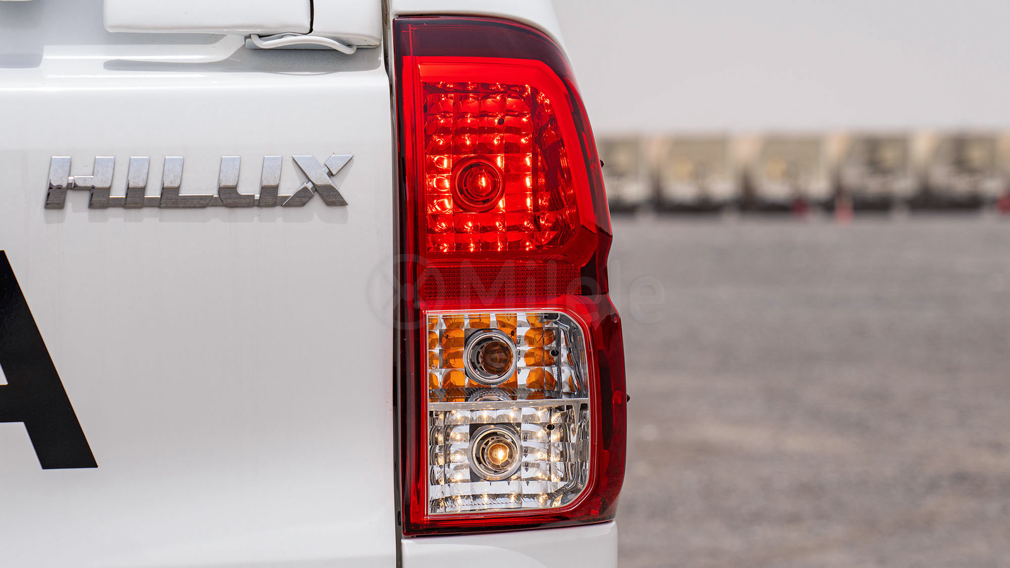 
(LHD) TOYOTA HILUX DC 2.4D MT 4X4 P.WINDOW MY2026 – SUPER WHITE full									