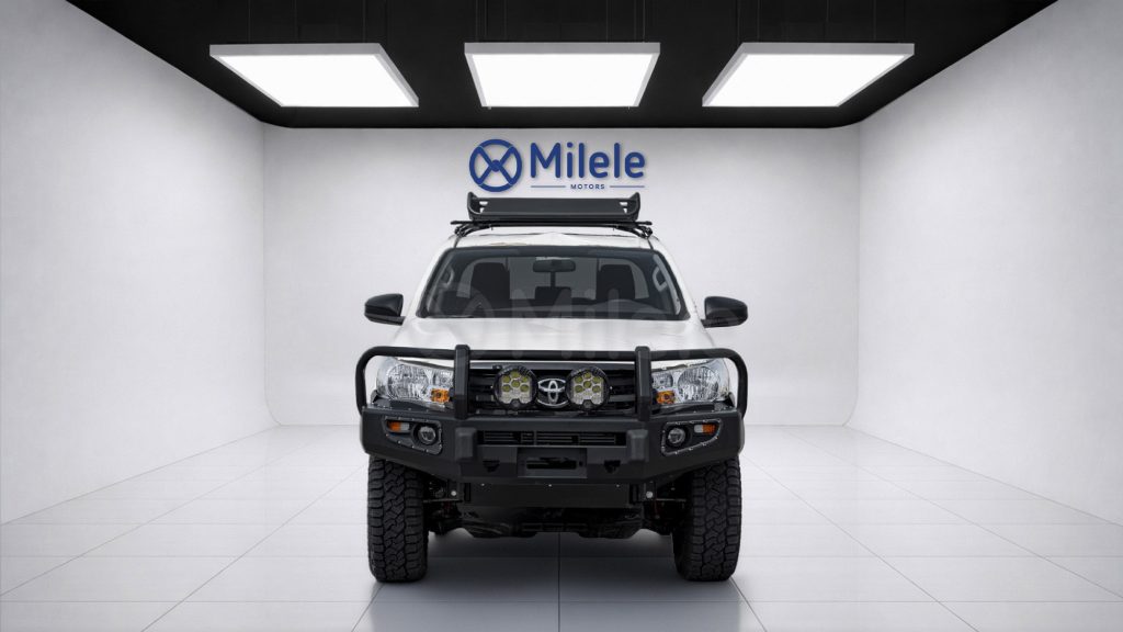 (LHD) TOYOTA HILUX DC OFF ROAD EDITION 2.4D MT 4X4 P.WINDOW MY2026 – White