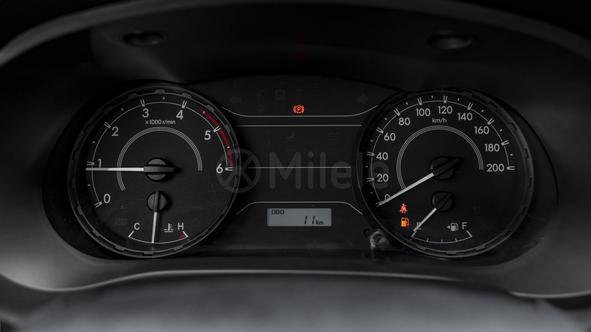
								(LHD) TOYOTA HILUX DC OFF ROAD EDITION 2.4D MT 4X4 P.WINDOW MY2026 – White full									