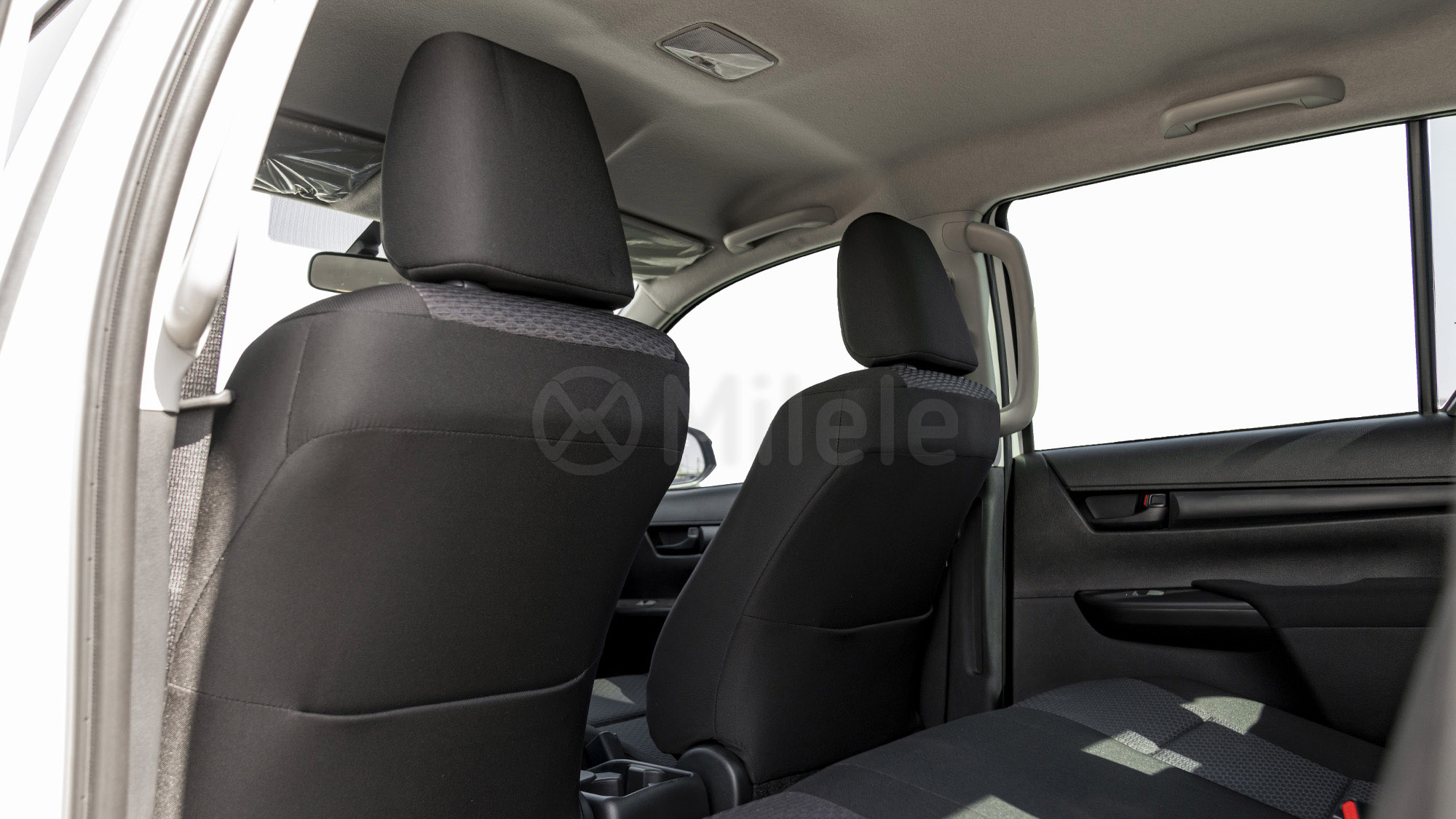 
								(LHD) TOYOTA HILUX DC OFF ROAD EDITION 2.4D MT 4X4 P.WINDOW MY2026 – White full									