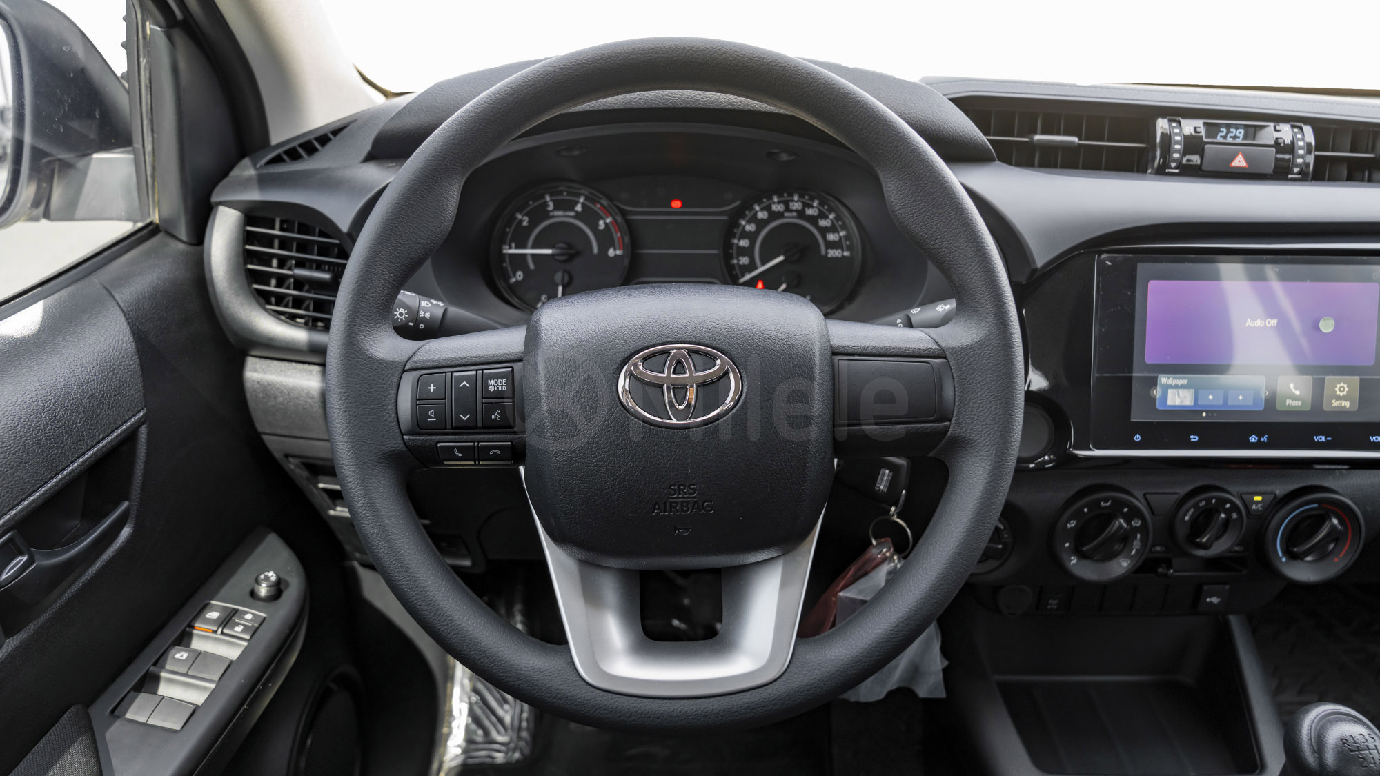 
								(LHD) TOYOTA HILUX DC OFF ROAD EDITION 2.4D MT 4X4 P.WINDOW MY2026 – White full									