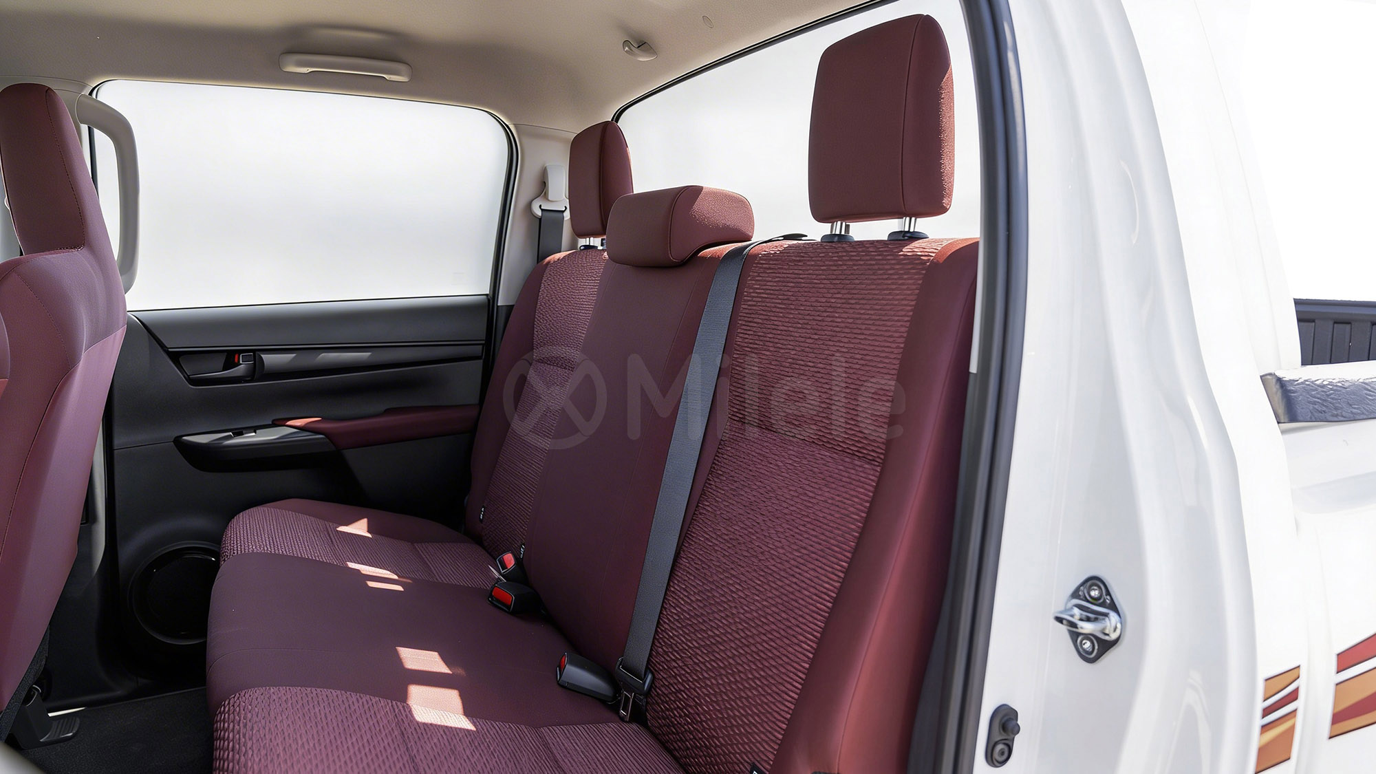 
								(LHD) TOYOTA HILUX DC GL2 D4-D 2.4D MT 4X4 MY2026 – WHITE full									