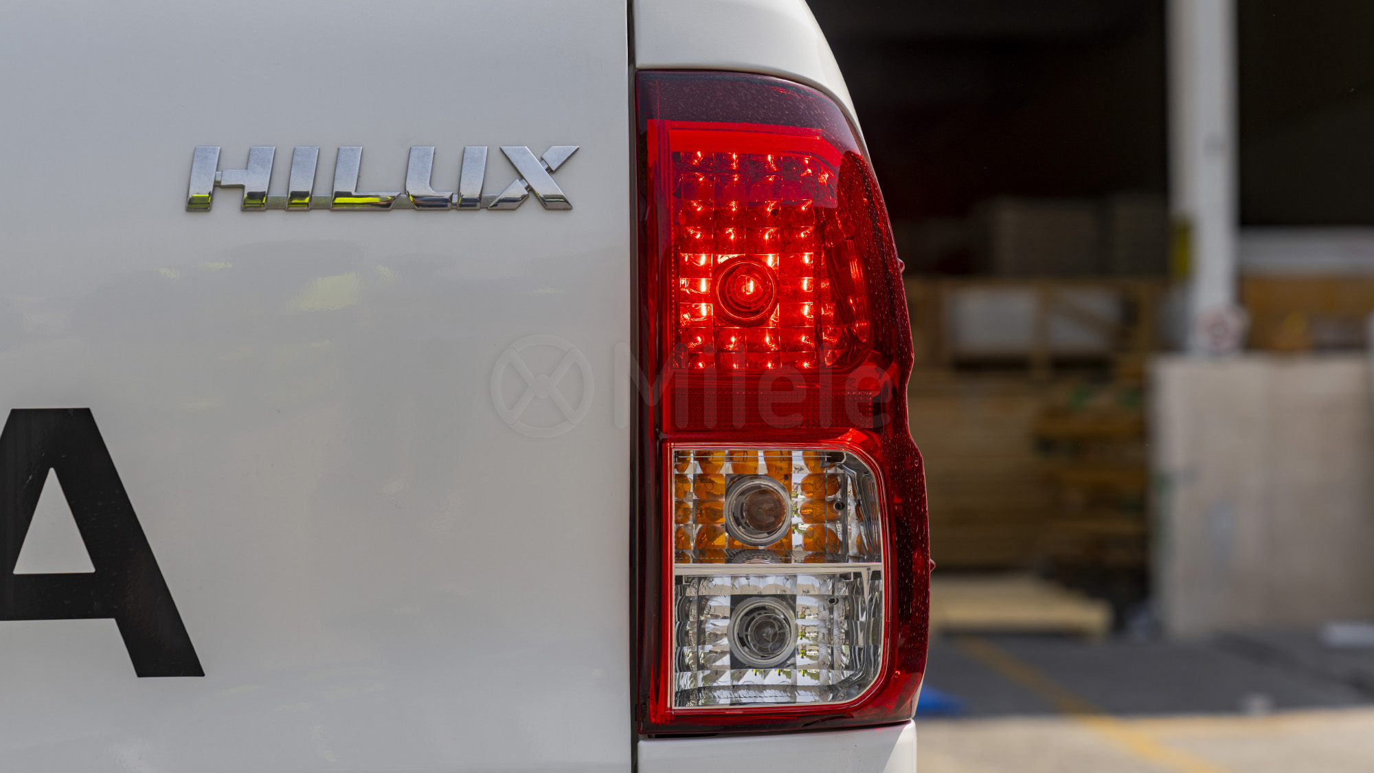 
								(LHD) TOYOTA HILUX DC 2.7P AT 4X4 MY2025 – WHITE full									