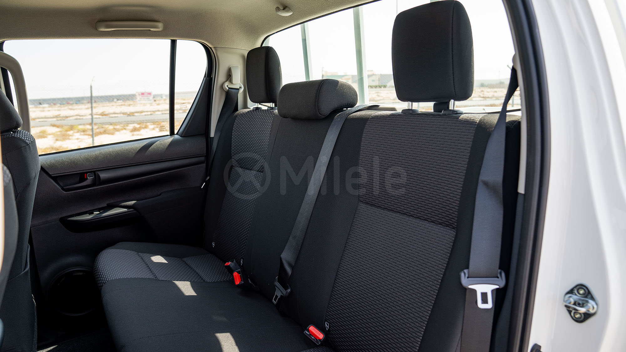 
								(LHD) TOYOTA HILUX DC 2.7P AT 4X4 MY2025 – WHITE full									
