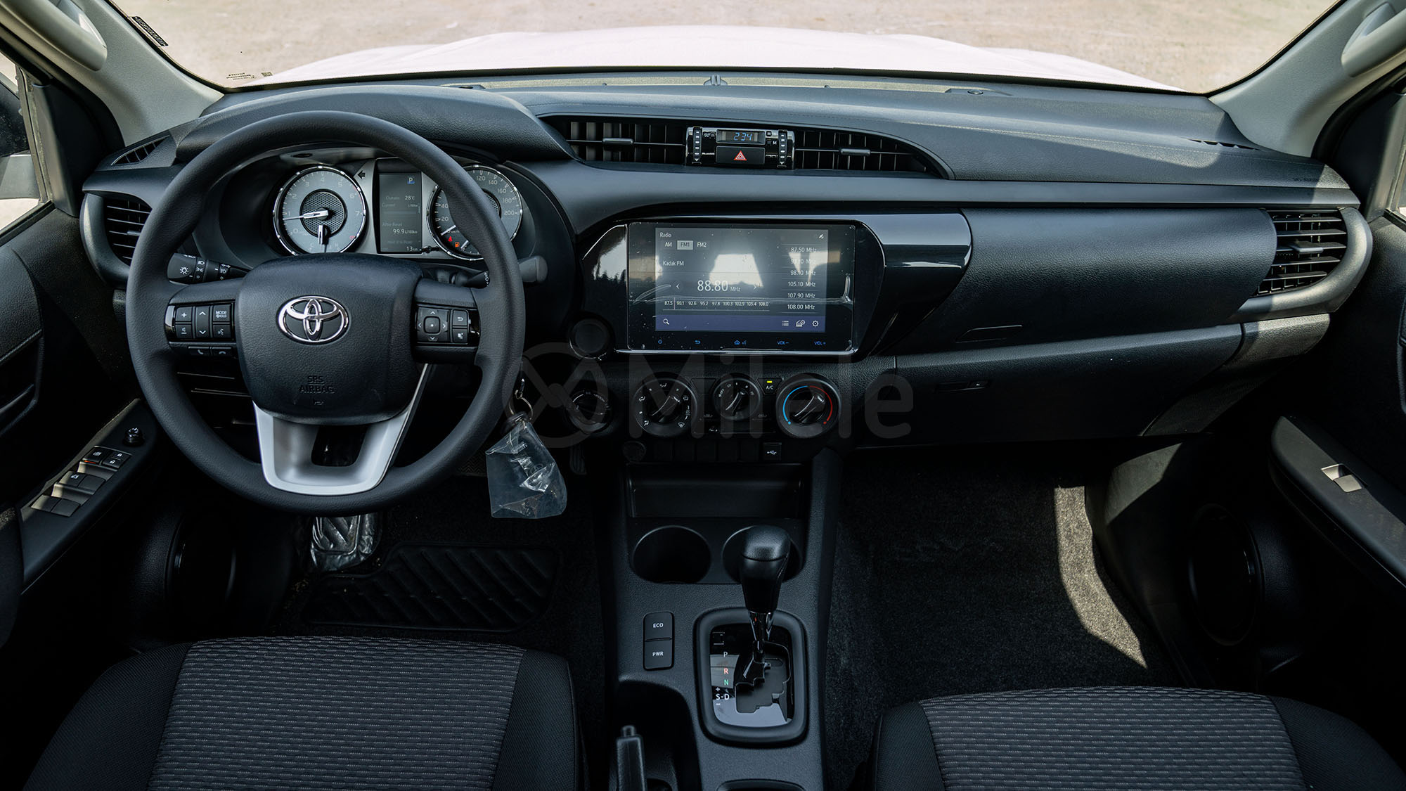 
								(LHD) TOYOTA HILUX DC 2.7P AT 4X4 MY2025 – WHITE full									