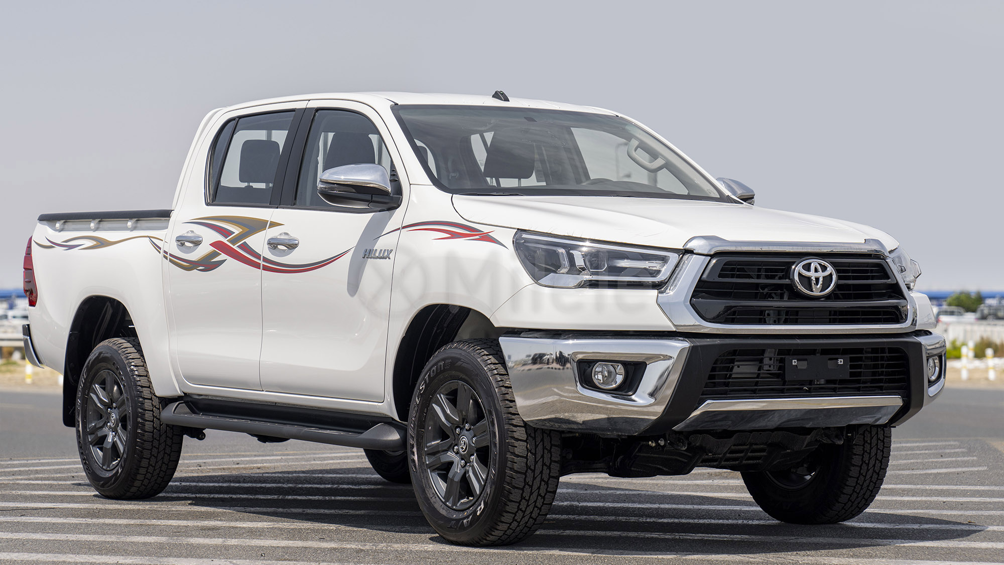
(LHD) TOYOTA HILUX DC 2.7P MT 4X4 P.WINDOW MY2025 – WHITE full									