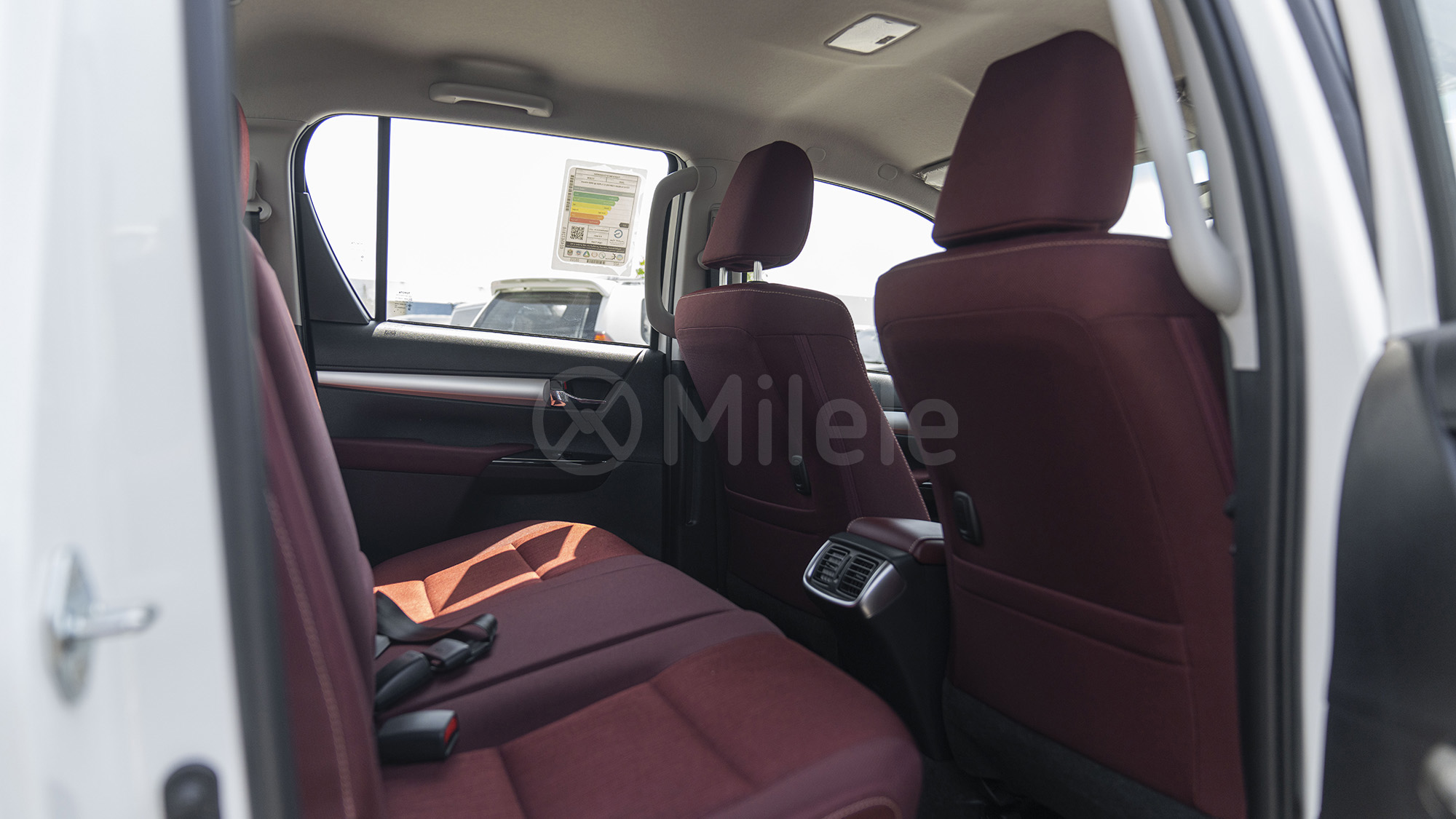 
(LHD) TOYOTA HILUX DC 2.7P MT 4X4 P.WINDOW MY2025 – WHITE full									