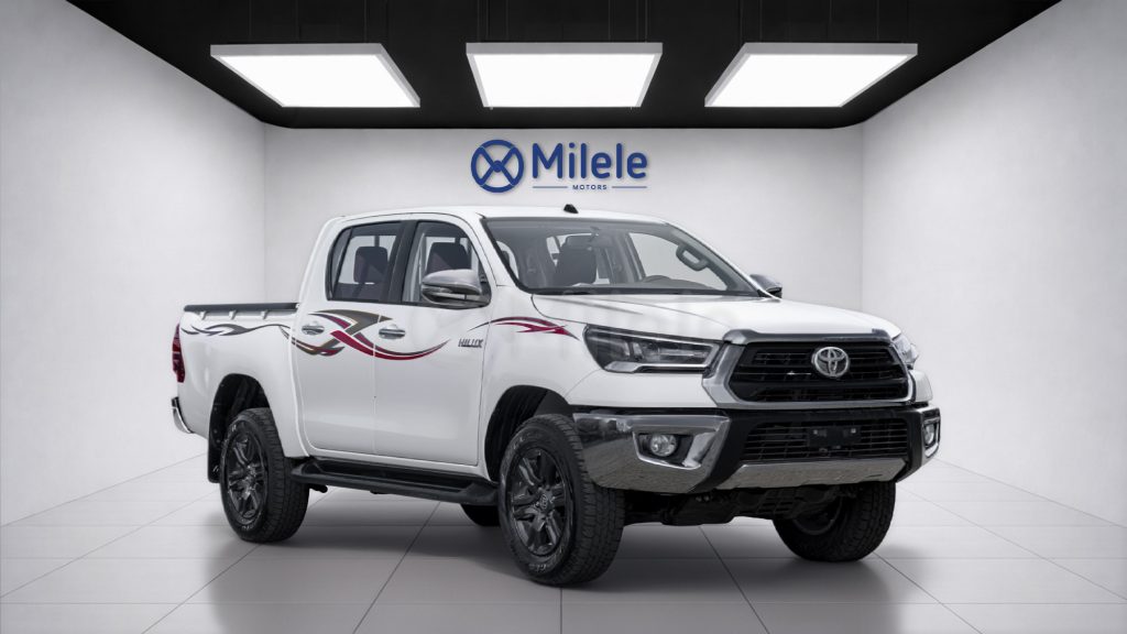(LHD) TOYOTA HILUX DC 2.7P MT MY2026 – White