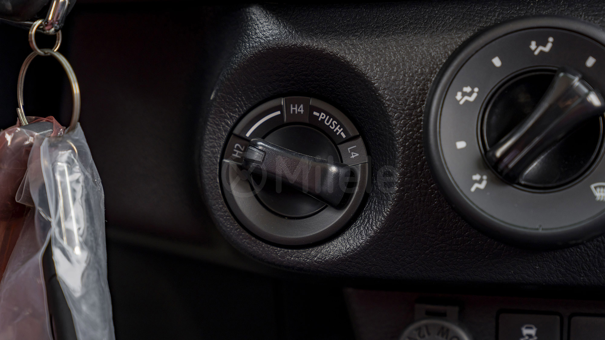 
								(LHD) TOYOTA HILUX DC 2.7P AT 4WD MY2026 – BLACK full									