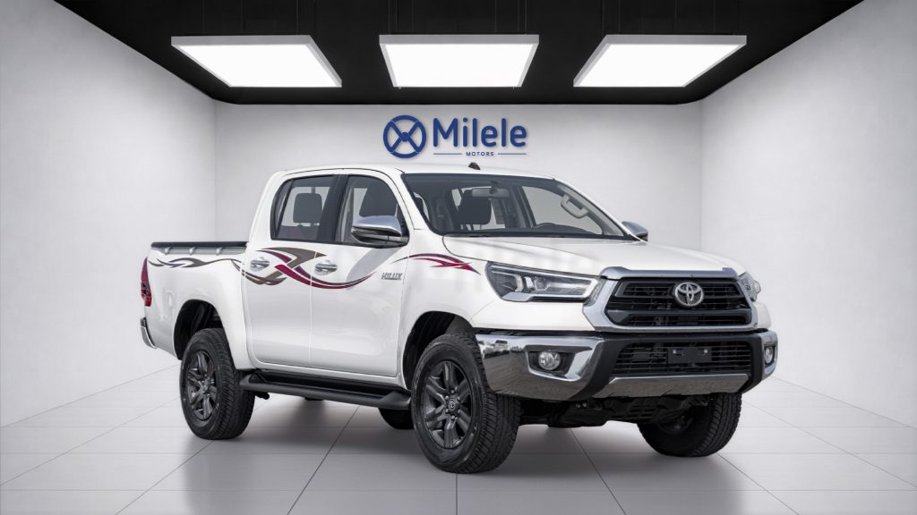 (LHD) TOYOTA HILUX DC 2.7P AT 4WD MY2026 – White