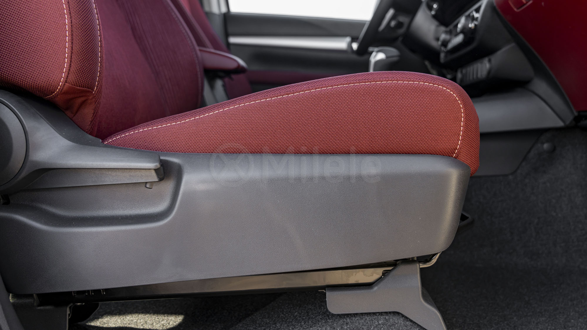 
								(LHD) TOYOTA HILUX DC 2.7P AT 4WD MY2026 – White full									