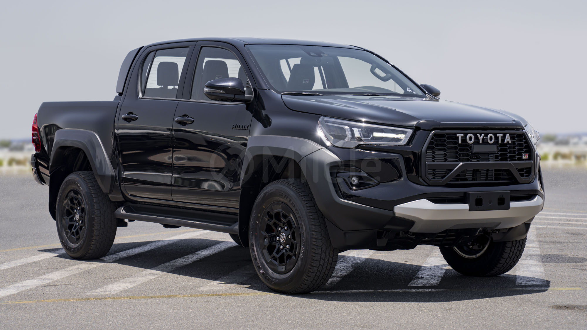 
								(LHD) TOYOTA HILUX DC GR SPORT 2.8D AT 4X4 MY2025 – BLACK full									