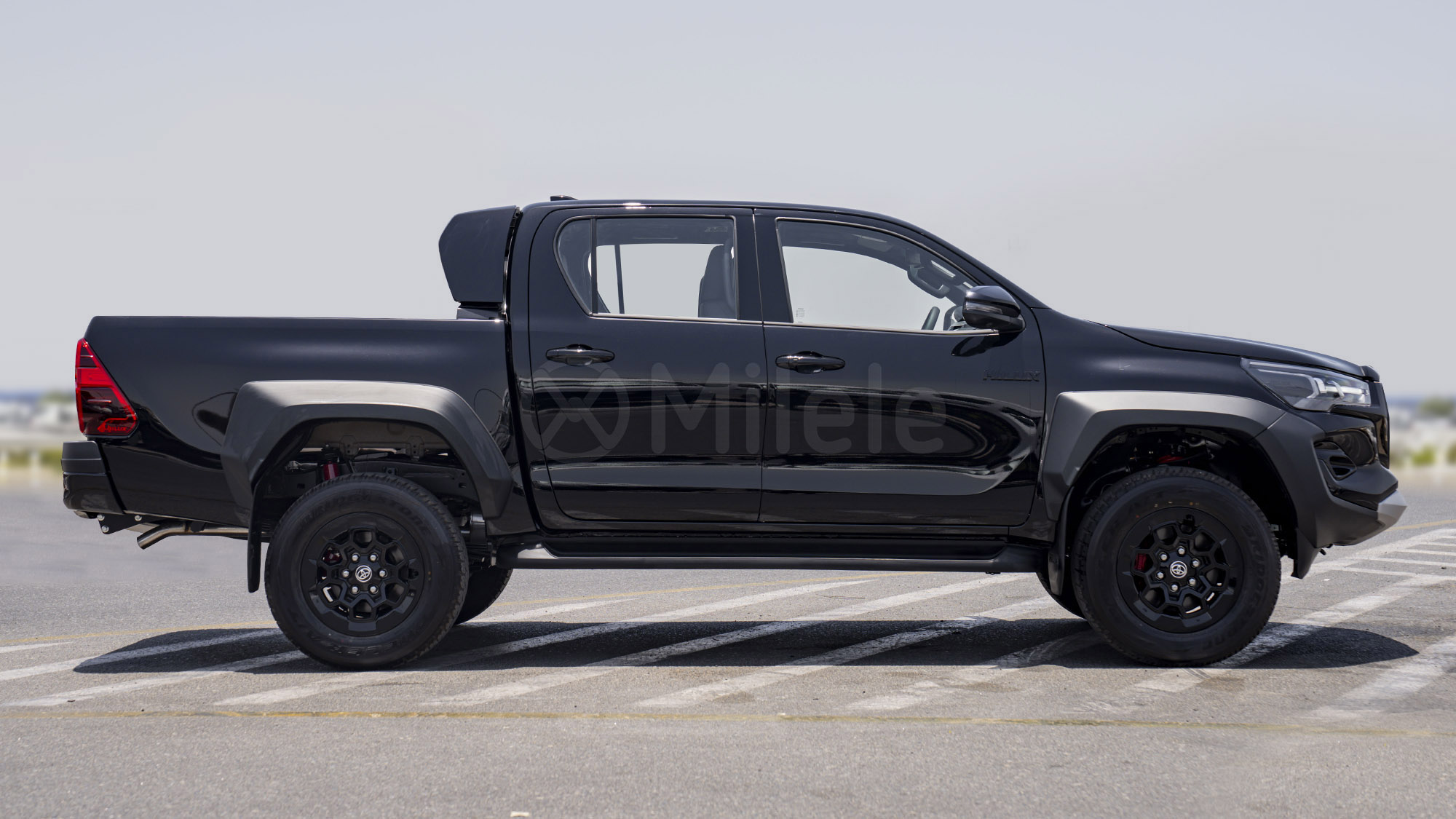 
								(LHD) TOYOTA HILUX DC GR SPORT 2.8D AT 4X4 MY2025 – BLACK full									
