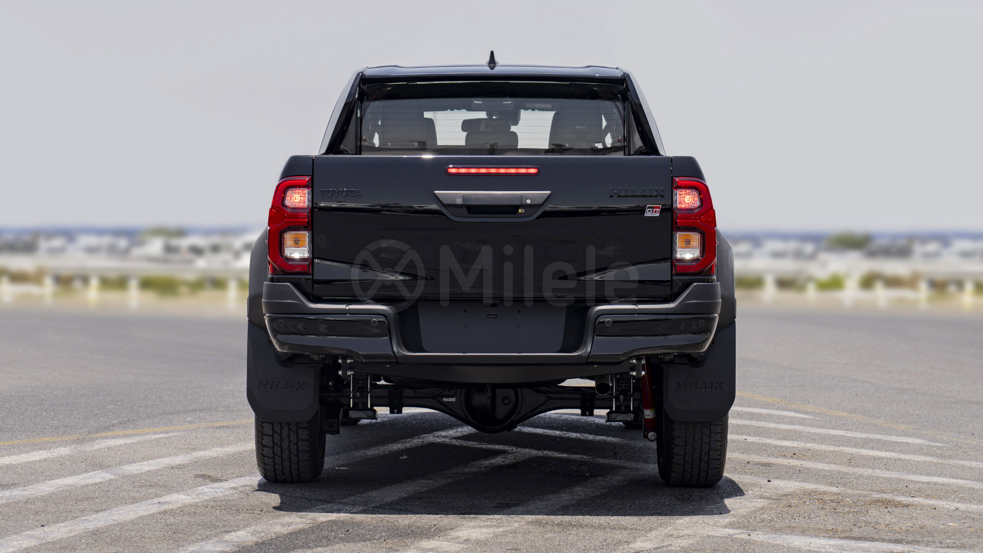 
								(LHD) TOYOTA HILUX DC GR SPORT 2.8D AT 4X4 MY2025 – BLACK full									