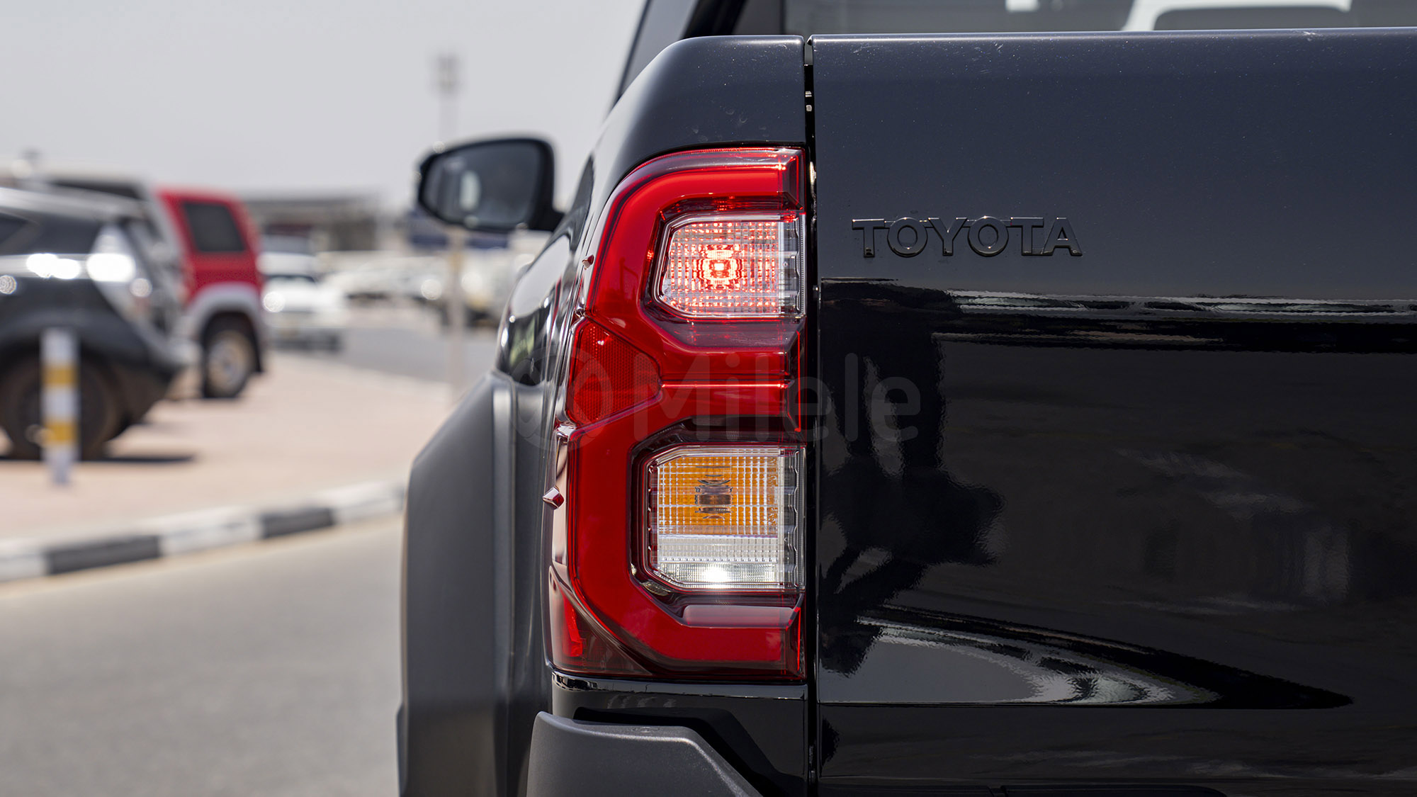 
								(LHD) TOYOTA HILUX DC GR SPORT 2.8D AT 4X4 MY2025 – BLACK full									