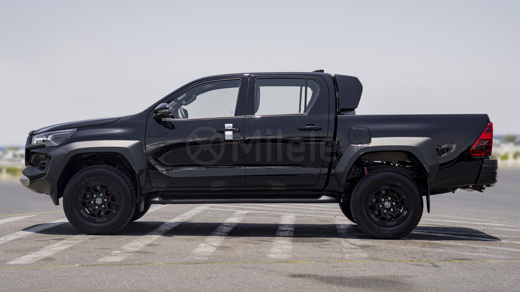 
								(LHD) TOYOTA HILUX DC GR SPORT 2.8D AT 4X4 MY2025 – BLACK full									