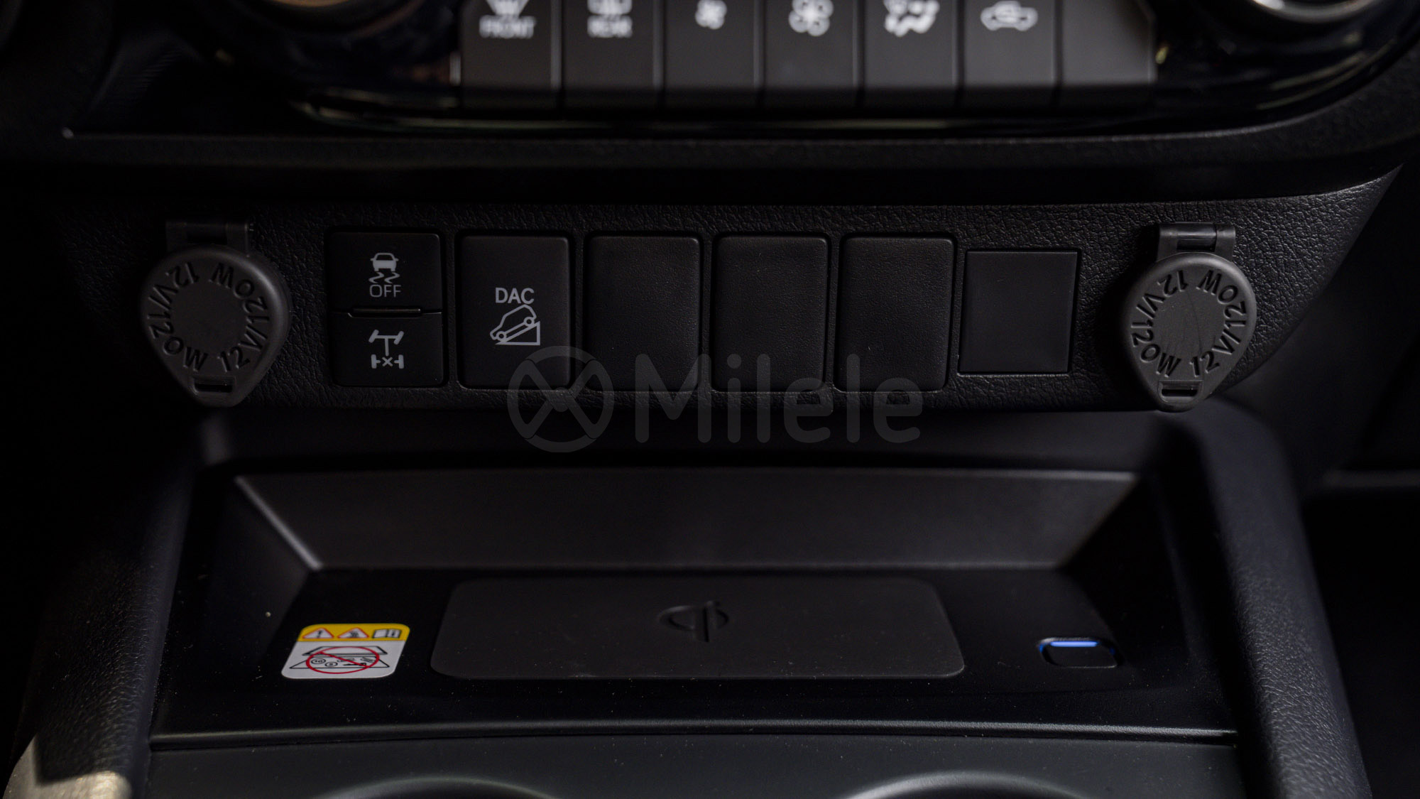 
								(LHD) TOYOTA HILUX DC GR SPORT 2.8D AT 4X4 MY2025 – BLACK full									